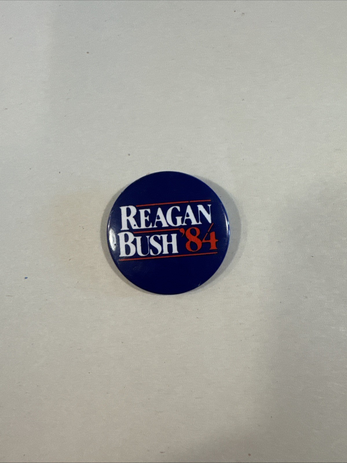 1984 RONALD REAGAN / GEORGE H.W. BUSH for President campaign button / pin