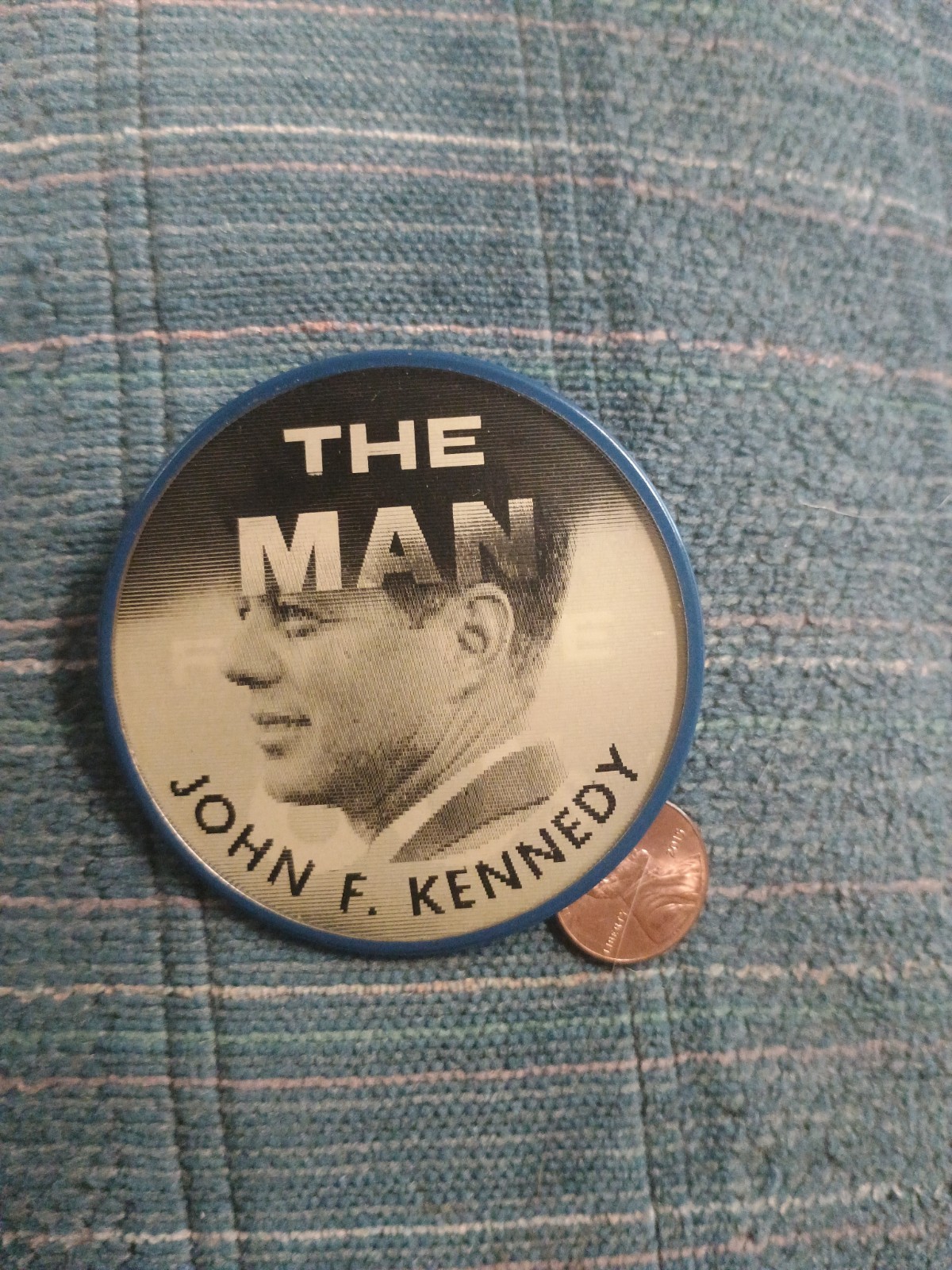 MAN FOR THE 60’s JOHN F KENNEDY VARI-VUE FLASHER pinback button CAMPAIGN PIN
