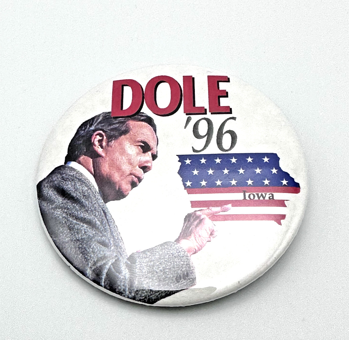 1996 BOB DOLE PRESIDENTIAL CAMPAIGN PIN WITH IMAGE – IOWA – A475