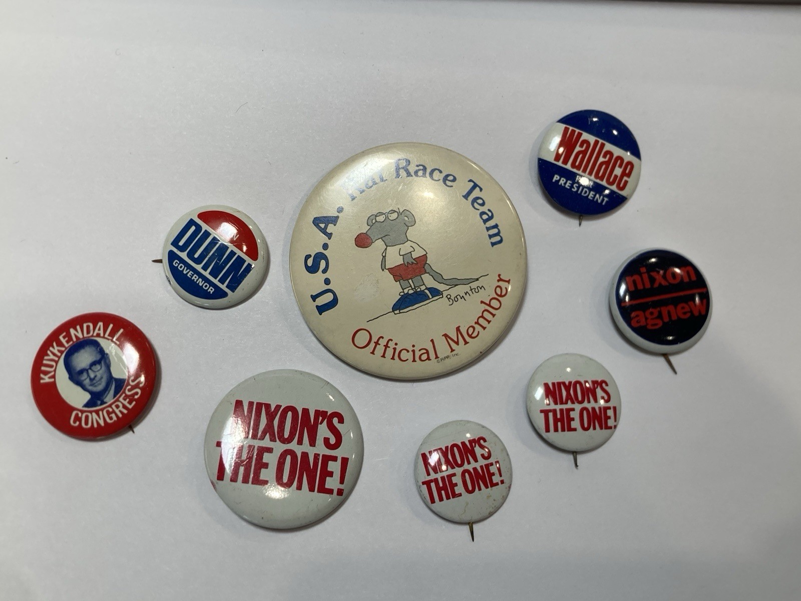 LOT OF 8 RICHARD NIXON WALLACE 1960’S POLITICAL US PINBACKS PINS BUTTONS