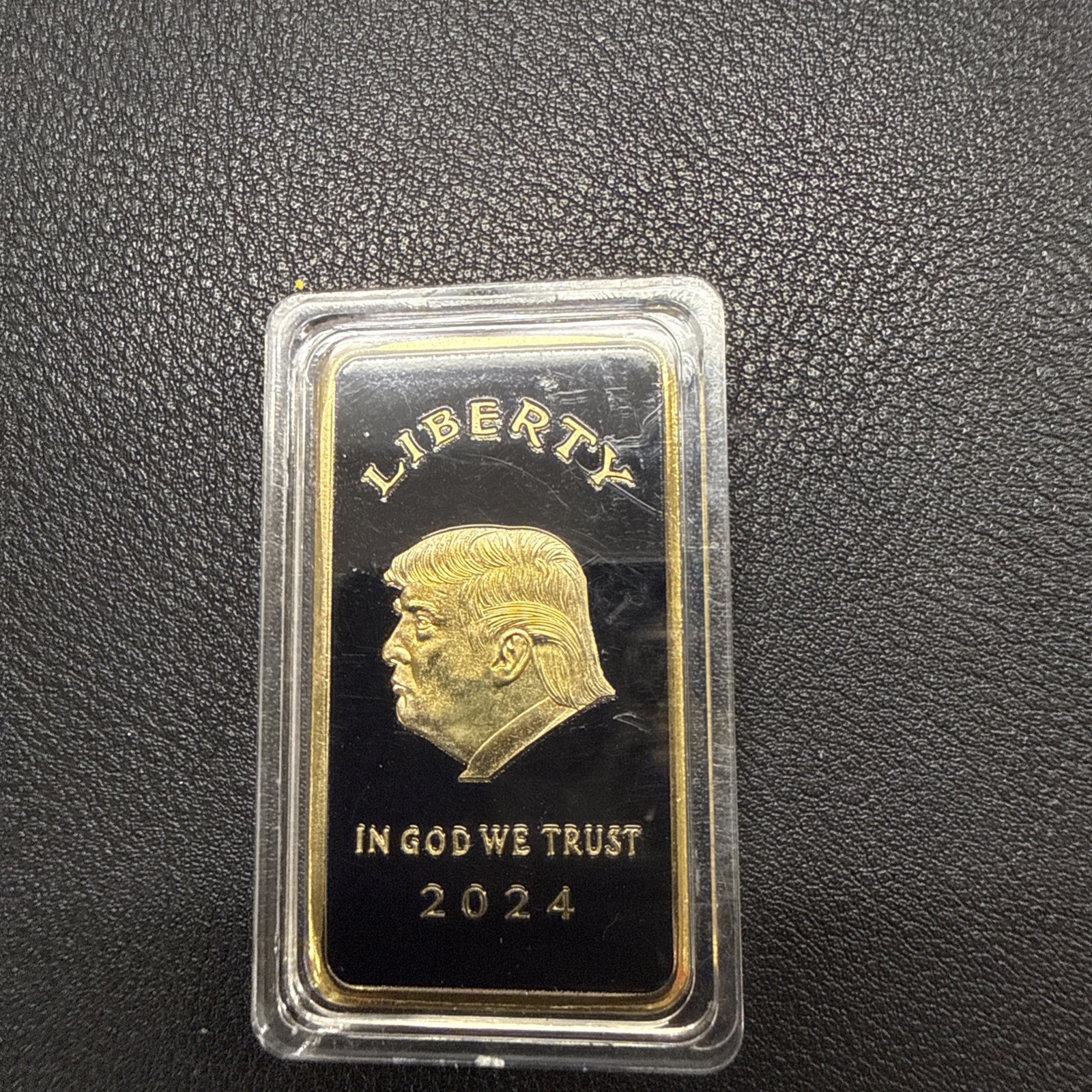 BEAUTIFUL GOLD + BLACK TRUMP BAR KEEP AMERICA GREAT Sealed + Free Shipping