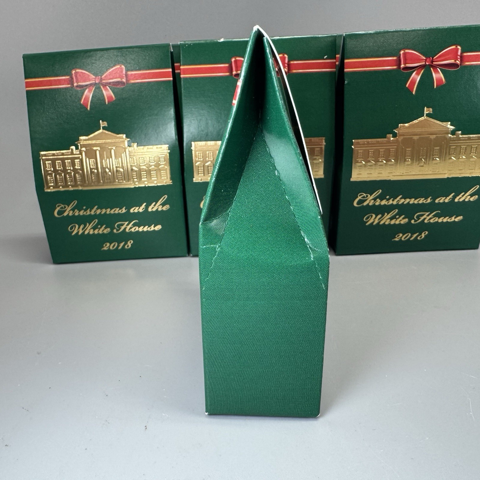 (7) 2018 President DONALD TRUMP Hershey Kiss Christmas White House Candy Box