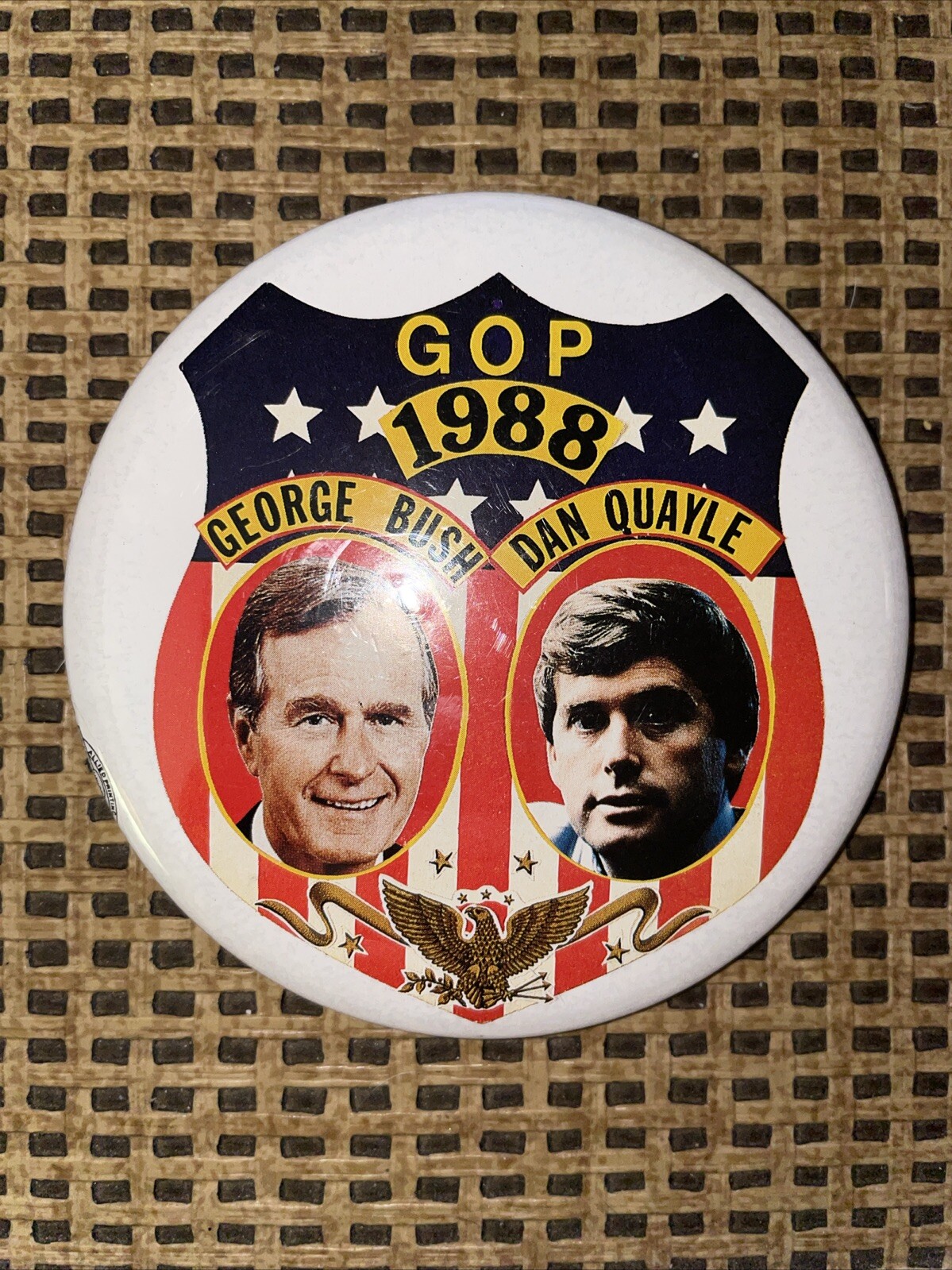 GOP 1988 George Bush & Dan Quayle Button