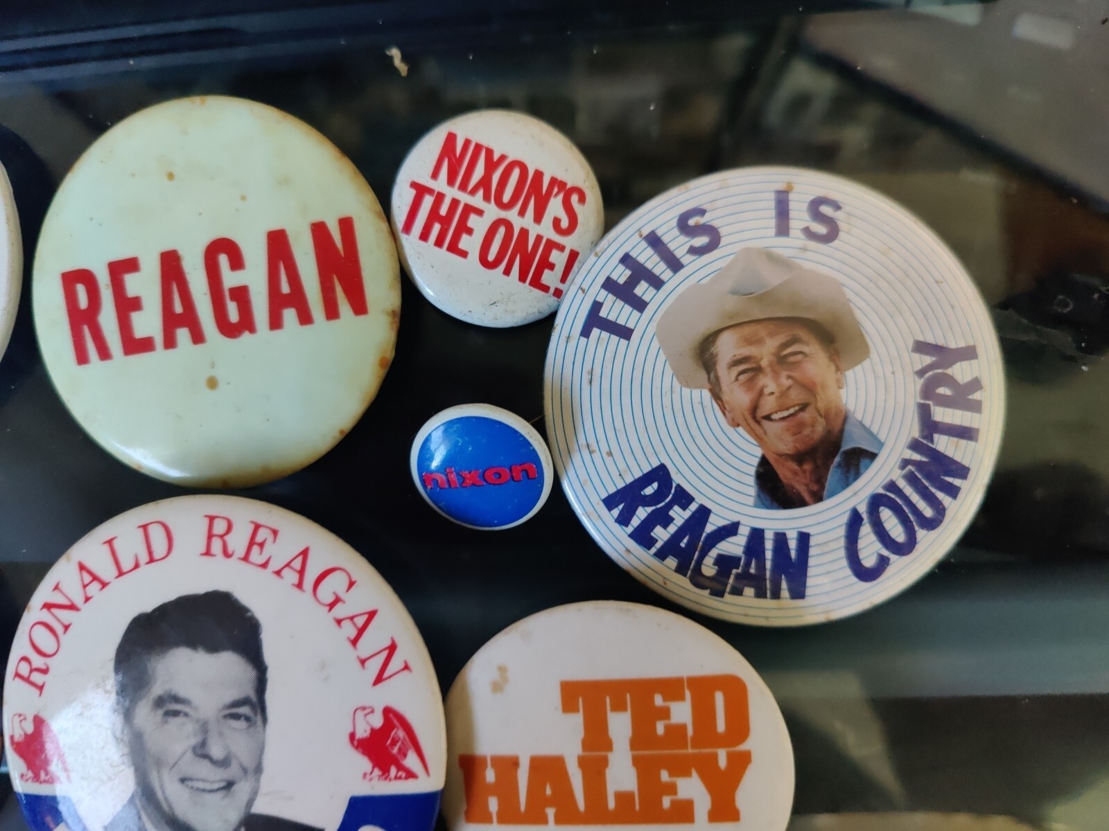 Presidents And Other Buttons