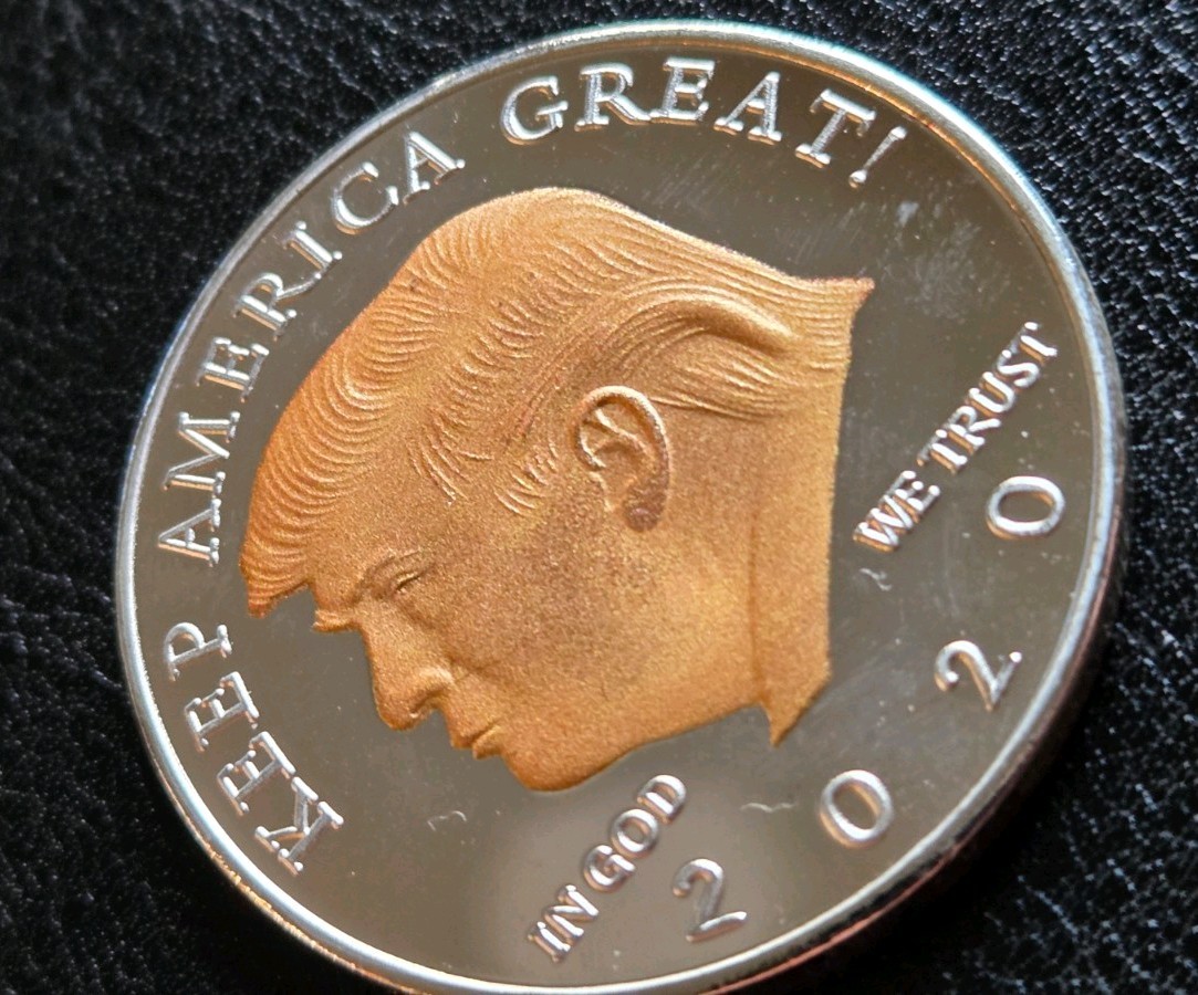 Donald Trump 2020 Keep American Great Commemorative Coin Silver Gold Plated