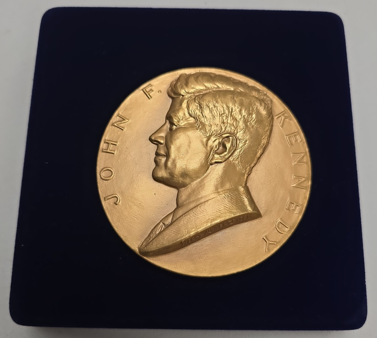 Vintage Bronze Commemorative Coin Paperweight John F Kennedy 3″ Medal