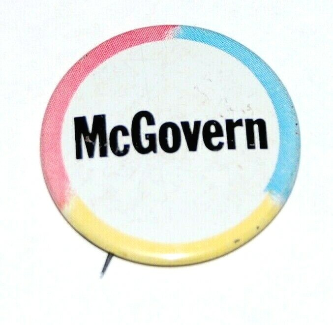 1972 GEORGE MCGOVERN 1.5″ IN campaign pin pinback button political presidential