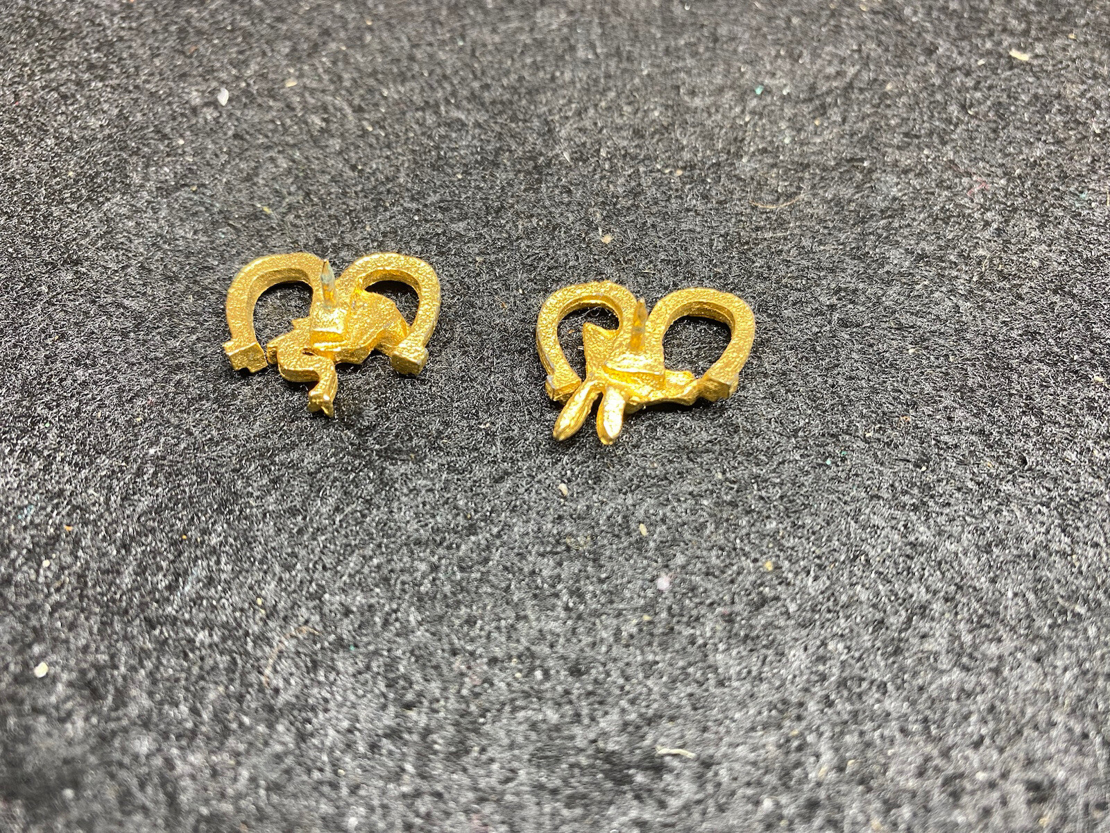 Vintage Republican Democrat Elephant & Donkey with Horseshoes Lapel Pin Tack