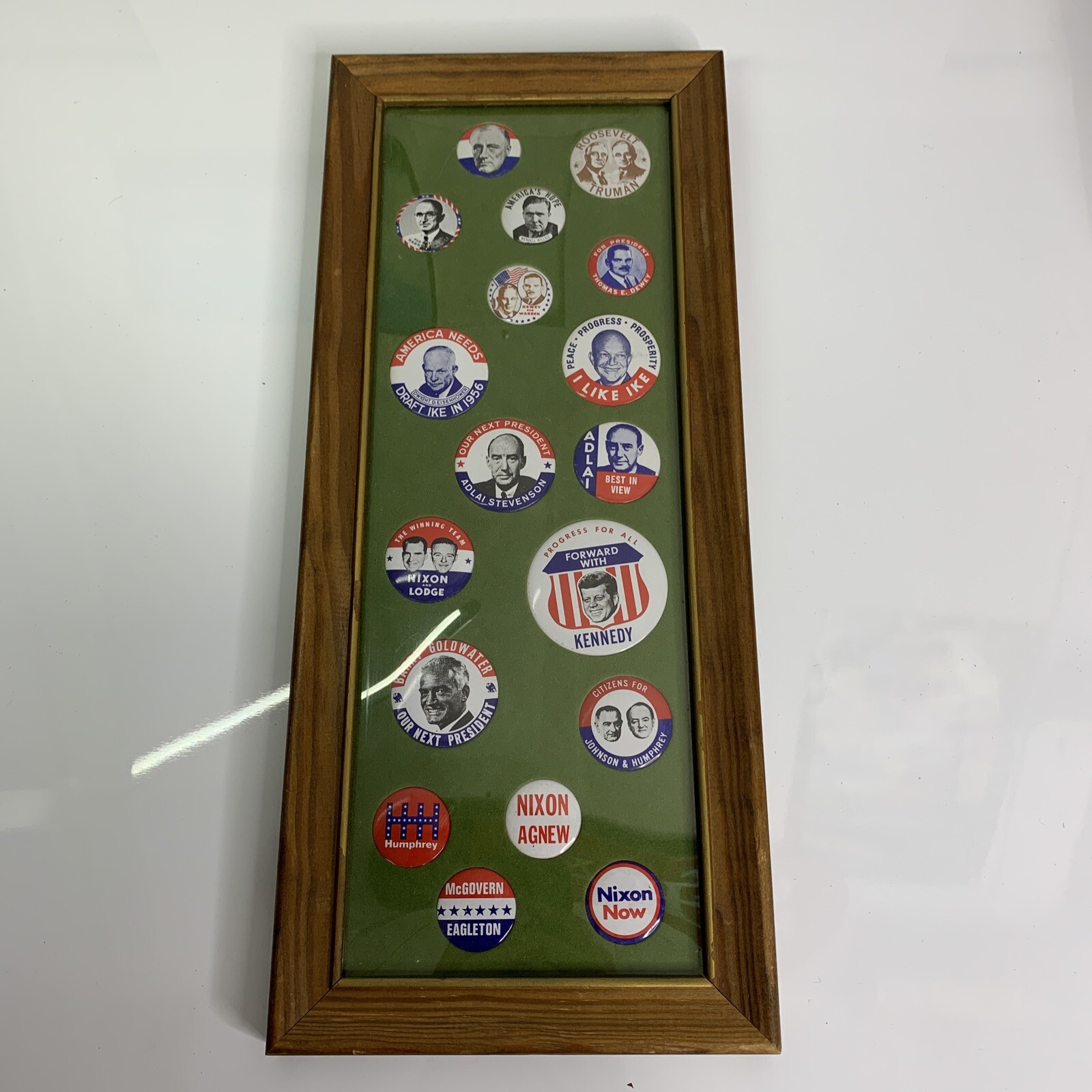 Vintage 1970’s Framed Cracker Barrel Reproduction Presidential Pin