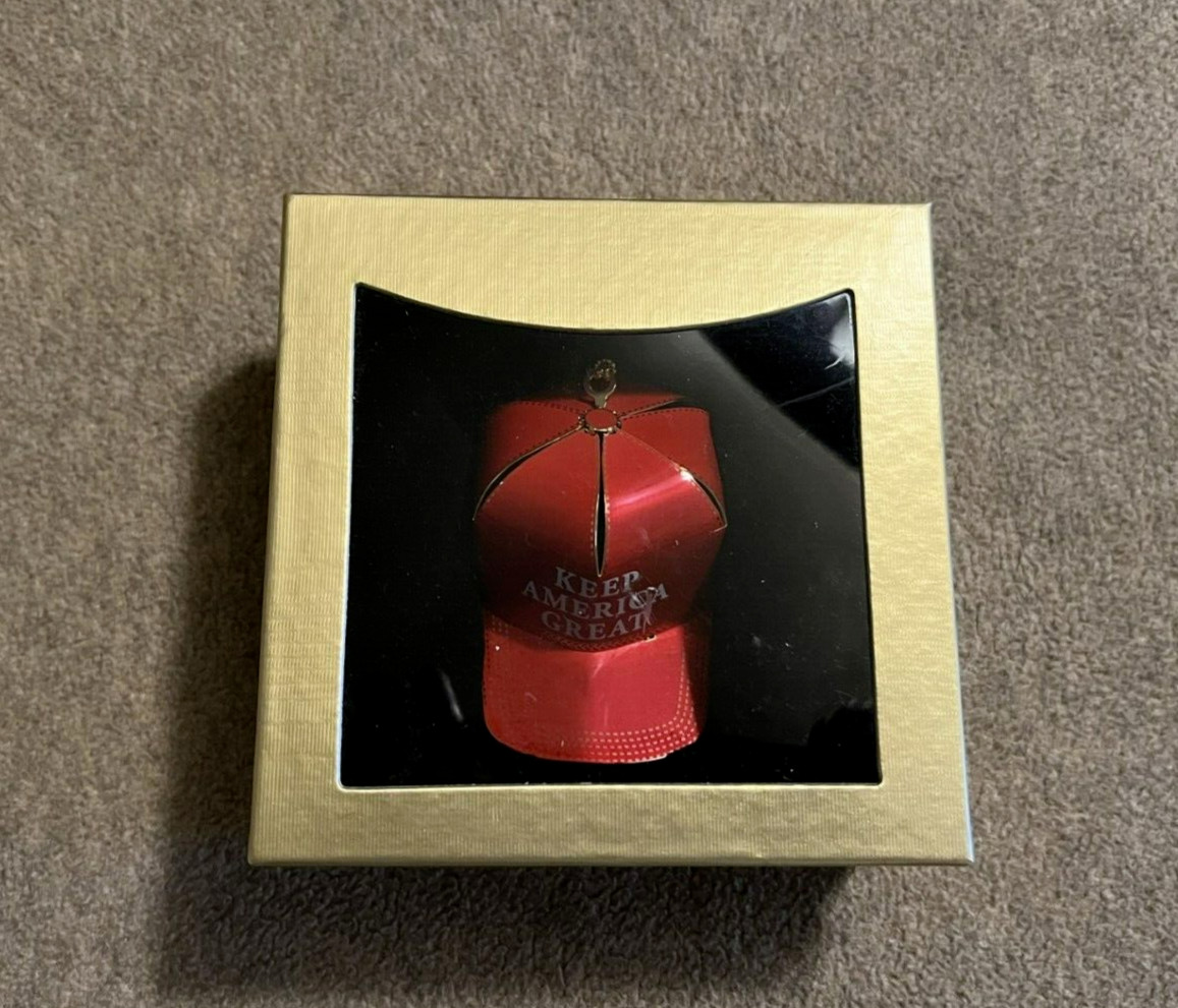 2020 DONALD TRUMP ☆OFFICIAL☆ KEEP AMERICA GREAT ☆AUTHENTIC☆ XMAS ORNAMENT IN BOX