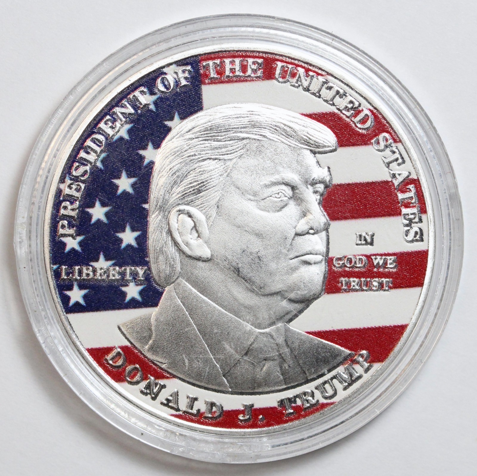 Donald J Trump President of the United States Novelty Medal / Round – Flag / USA
