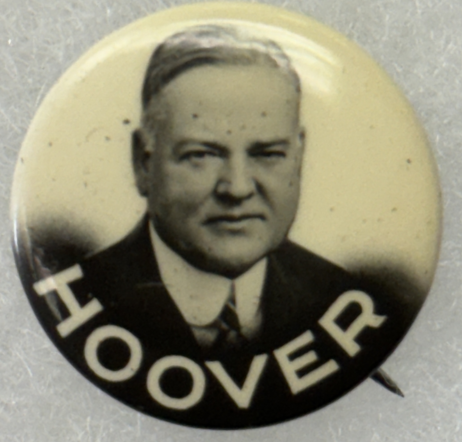 1928 HOOVER 7/8″ CELLO PICTORIAL CAMPAIGN BUTTON; A BEAUTY-SCARCE & MINT!