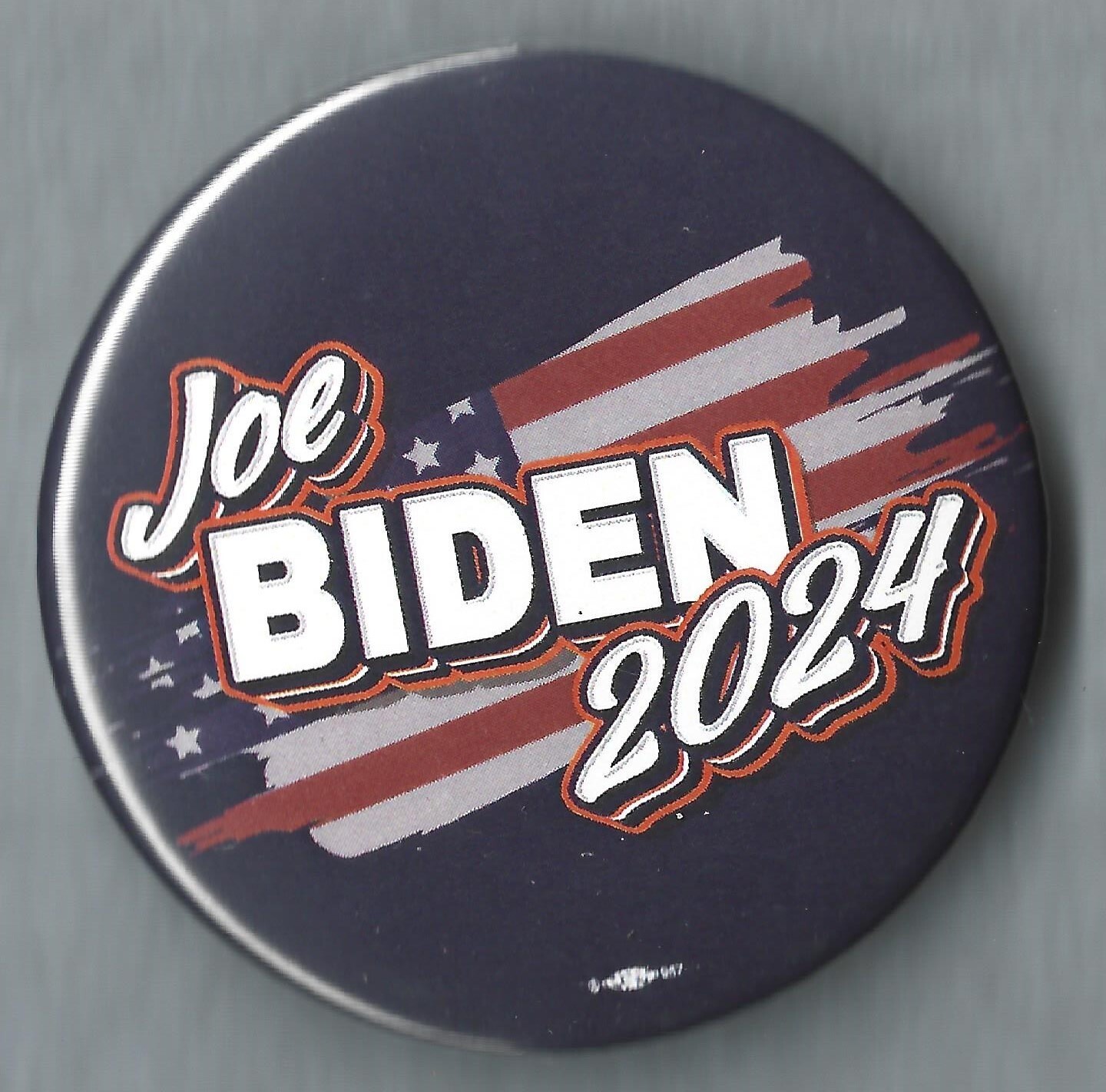 2024 Joe Biden – 2.25″ / “Patriotic Flag” Presidential Campaign Button(Pin17)