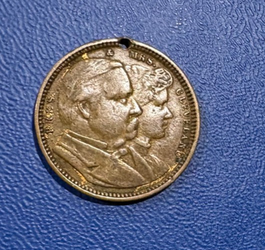 1889 President Cleveland & Mrs. Cleveland Campaign Medal See Dot Other Side