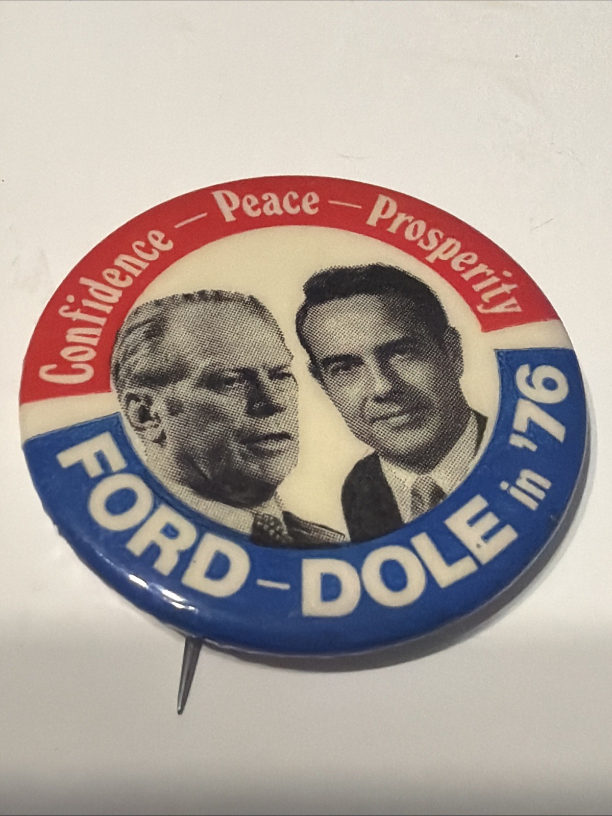 Gerald Ford 1976 campaign pin button political