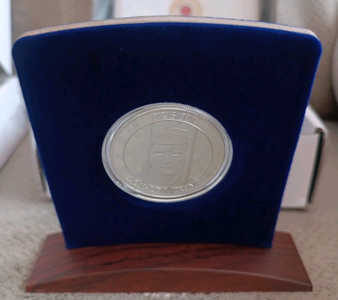 President or Prison Collection 2024 Trump Biden Commemorative Coin Set /59