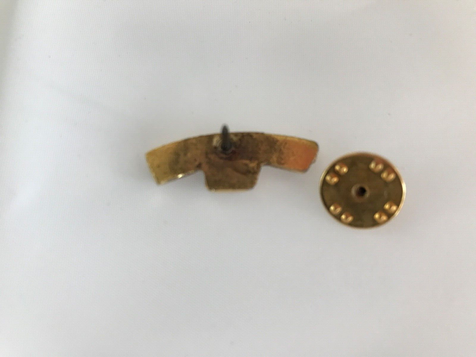 VINTAGE GEORGE WALLACE PRESIDENTIAL CAMPAIGN PIN BACK, PIN 1968, GOLD TONE METAL