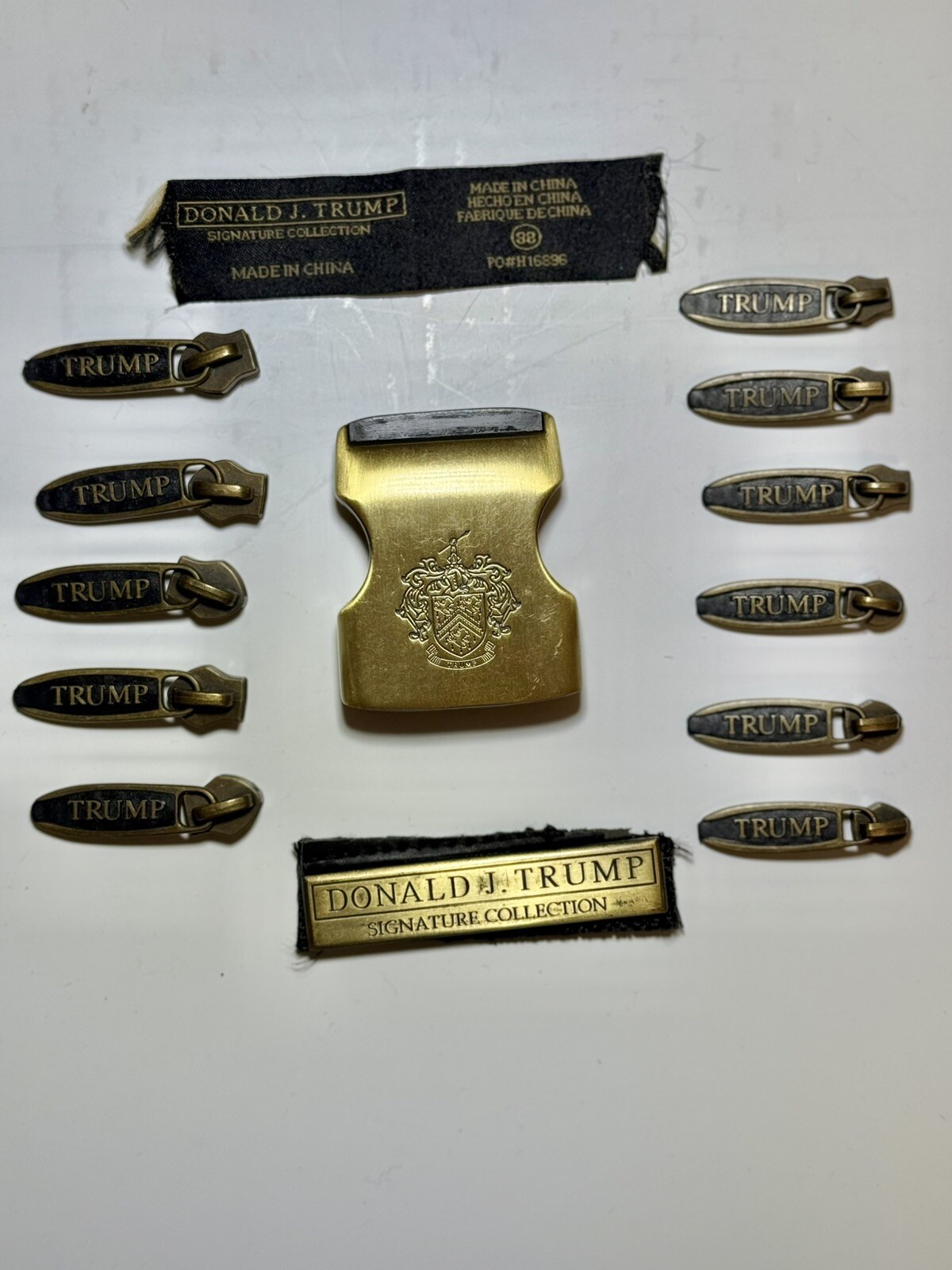President Donald J TRUMP TRUMP LUGGAGE COLLECTION BUCKLE, ZIPPER PULLS, PLAQUE