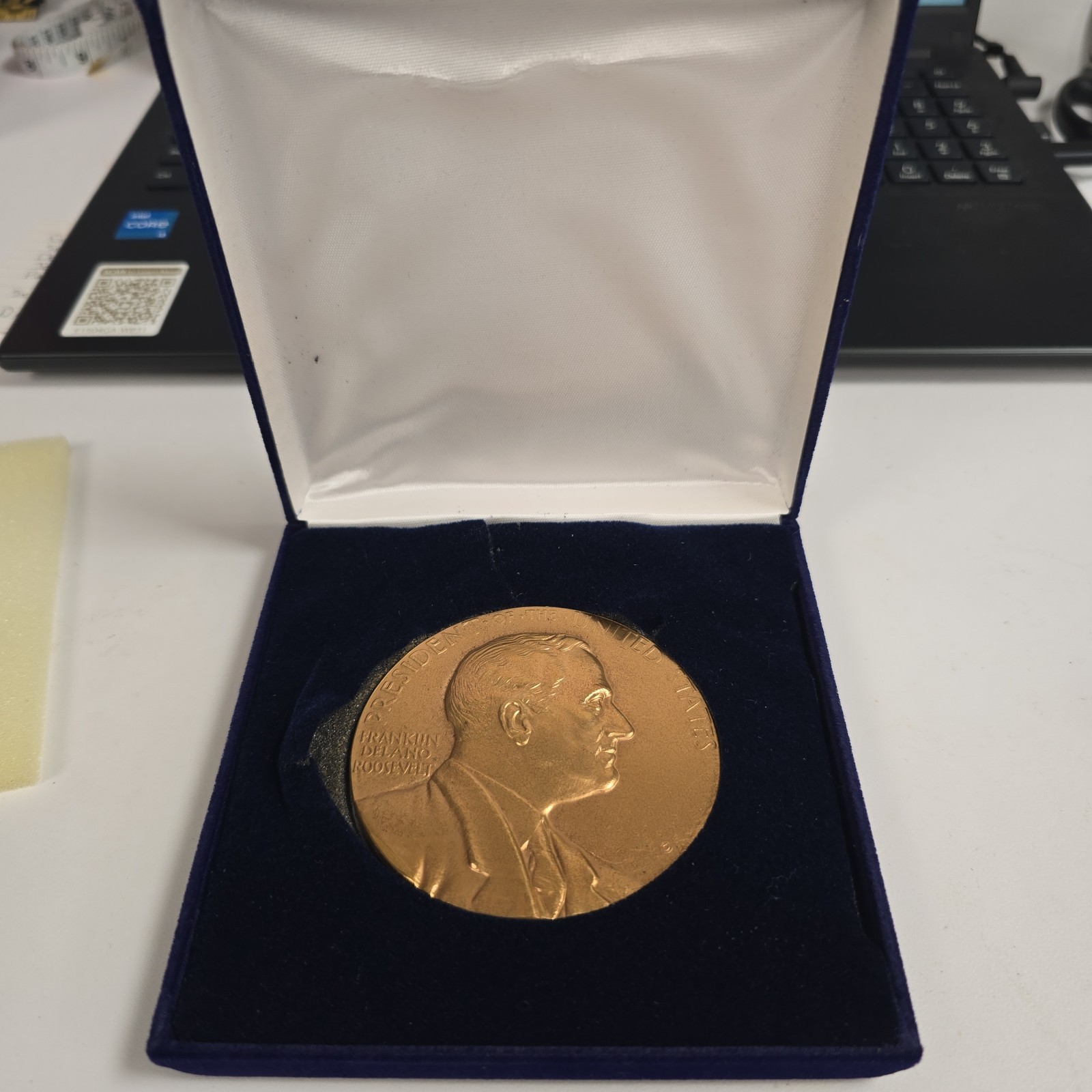 Vintage Bronze Inaugurated Coin Paperweight Franklin Roosevelt 3″ Medal