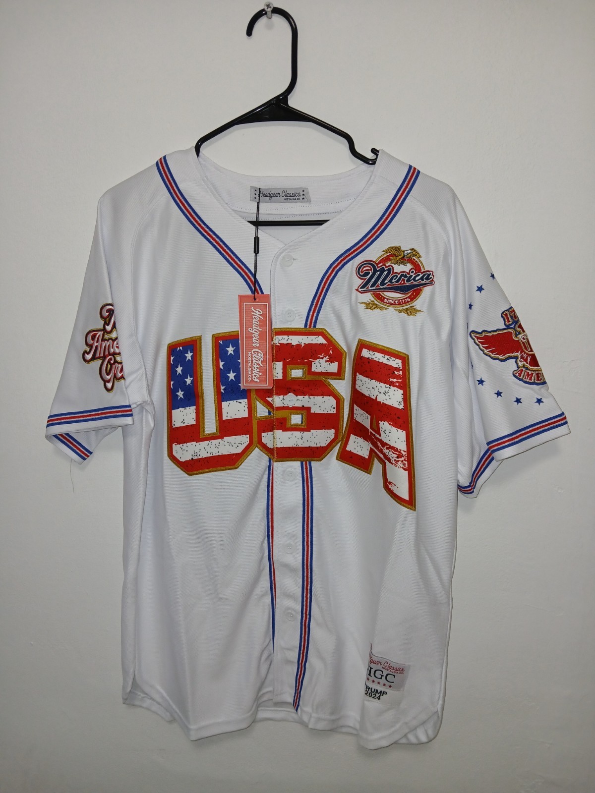 Donald Trump MAGA Football Jersey Adult 45 Medium White USA * l red and black.