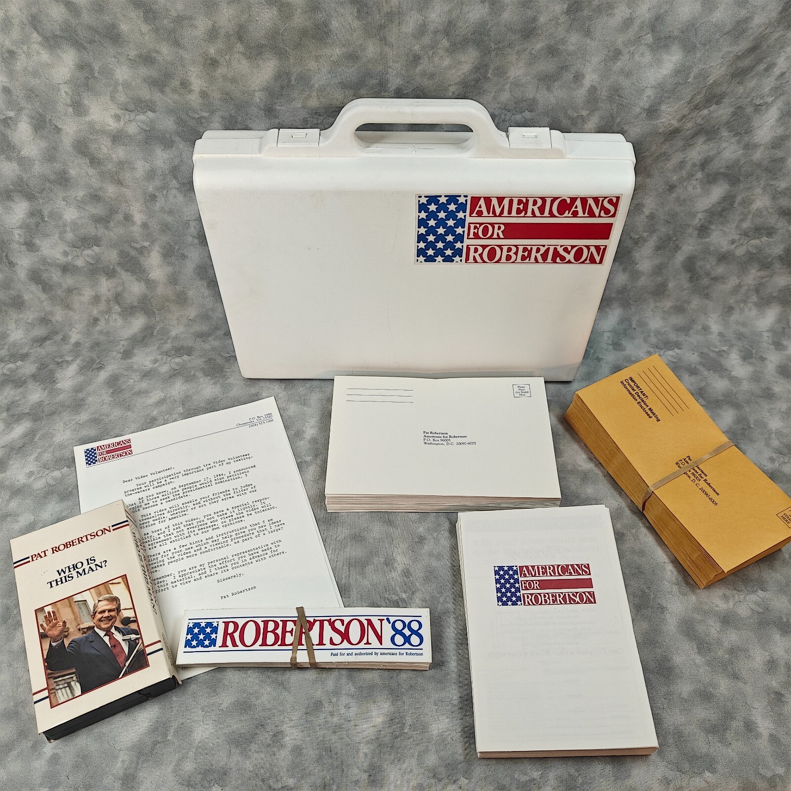Vintage 1988 Pat Robertson Campaign Kit 🇺🇸 Complete with Case & Brochures