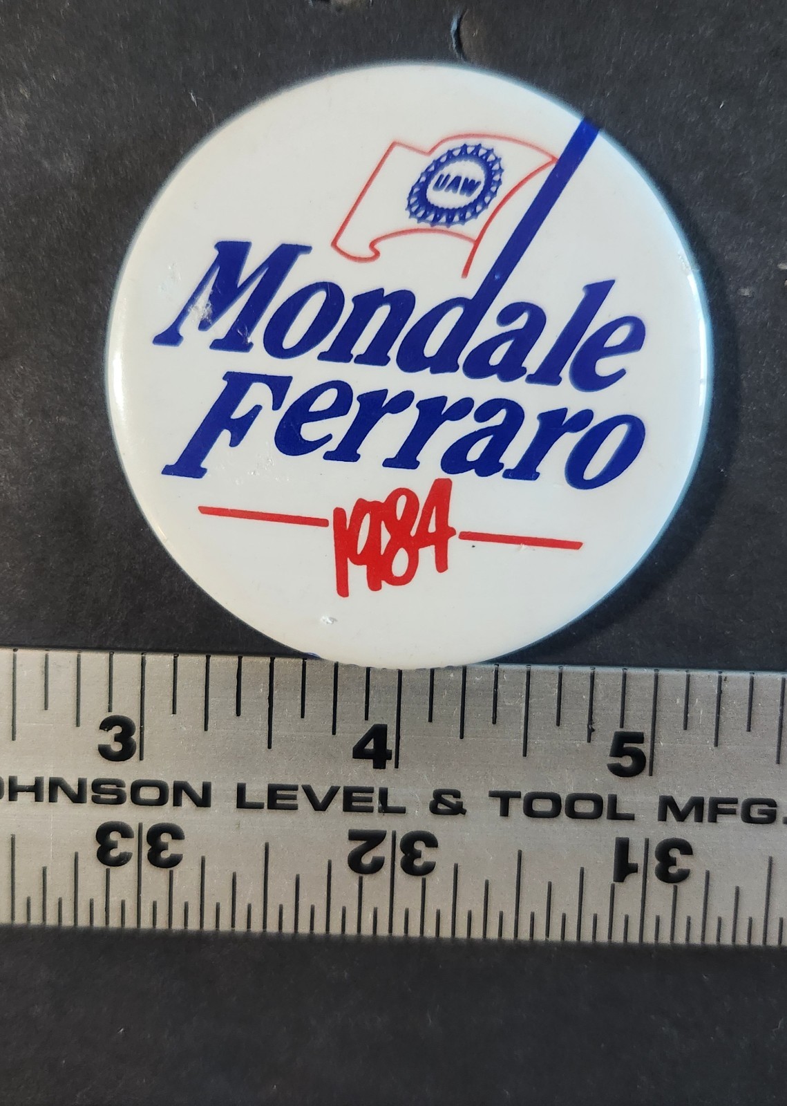 1984 WALTER MONDALE GERALDINE FERRARO CAMPAIGN PIN PINBACK BUTTON 2″ POLITICS