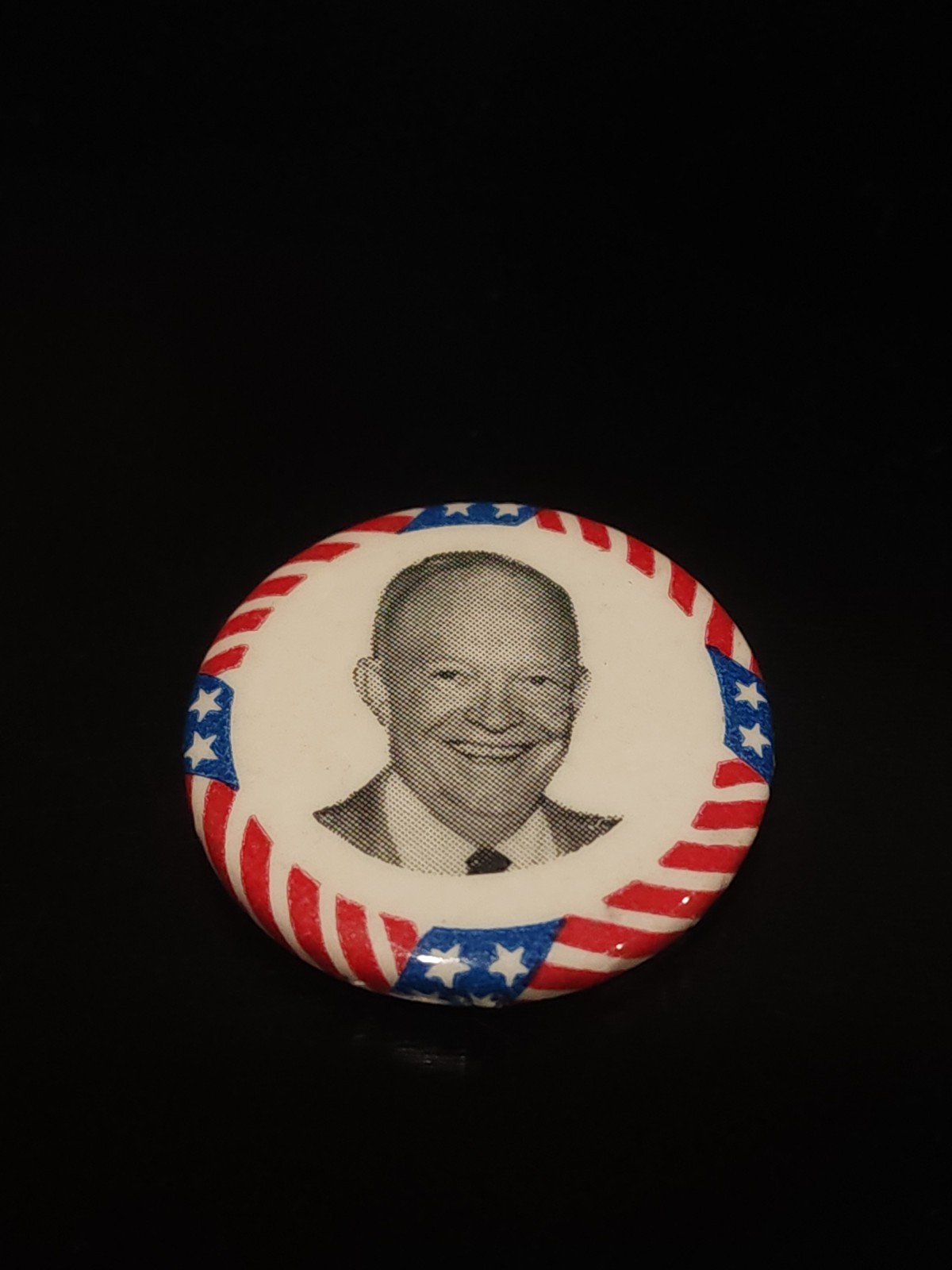 1952 PRESIDENTIAL EISENHOWER BUTTON 1 1/4″ BUTTON NO WORDS PIC BUTTON