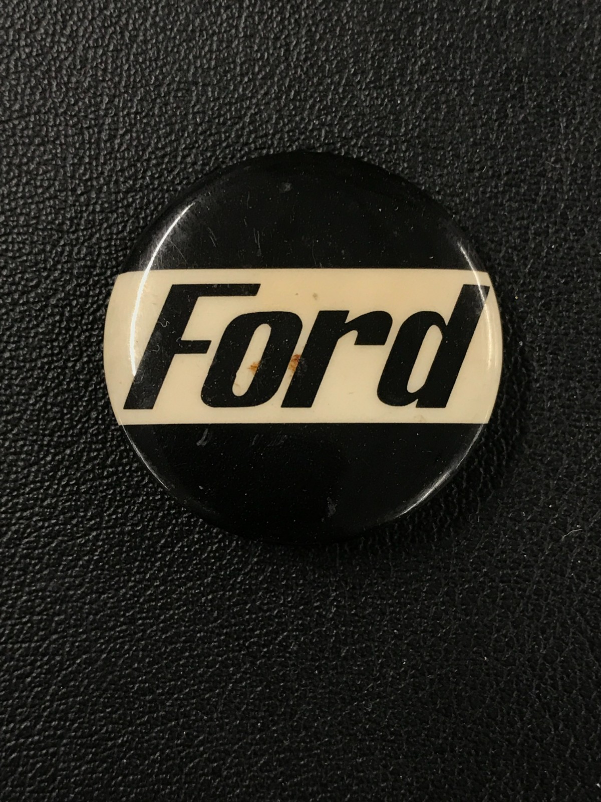 Vintage 1976 Gerald Ford B&W Presidential Campaign 1″ Pinback Button Pin