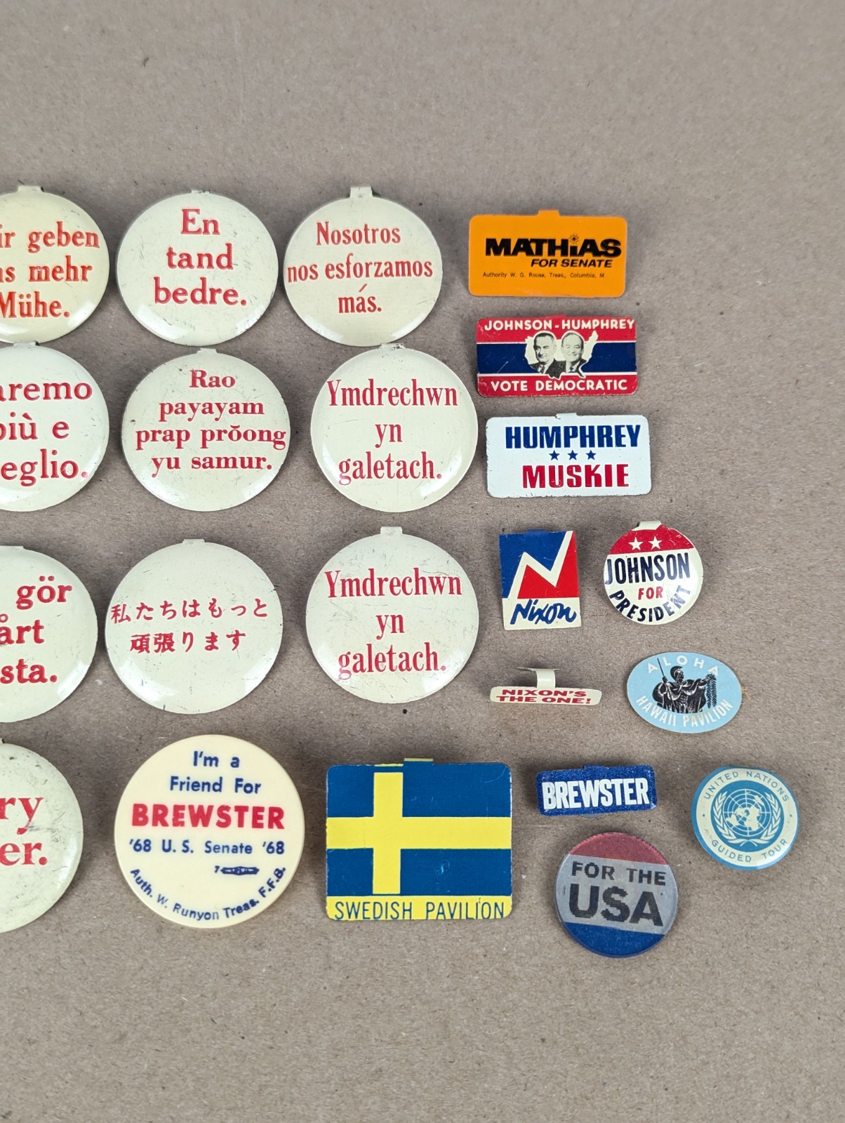Vintage 60s Lot 25 Presidential Campaign Buttons Pins Clip LBJ Nixon Brewster UN