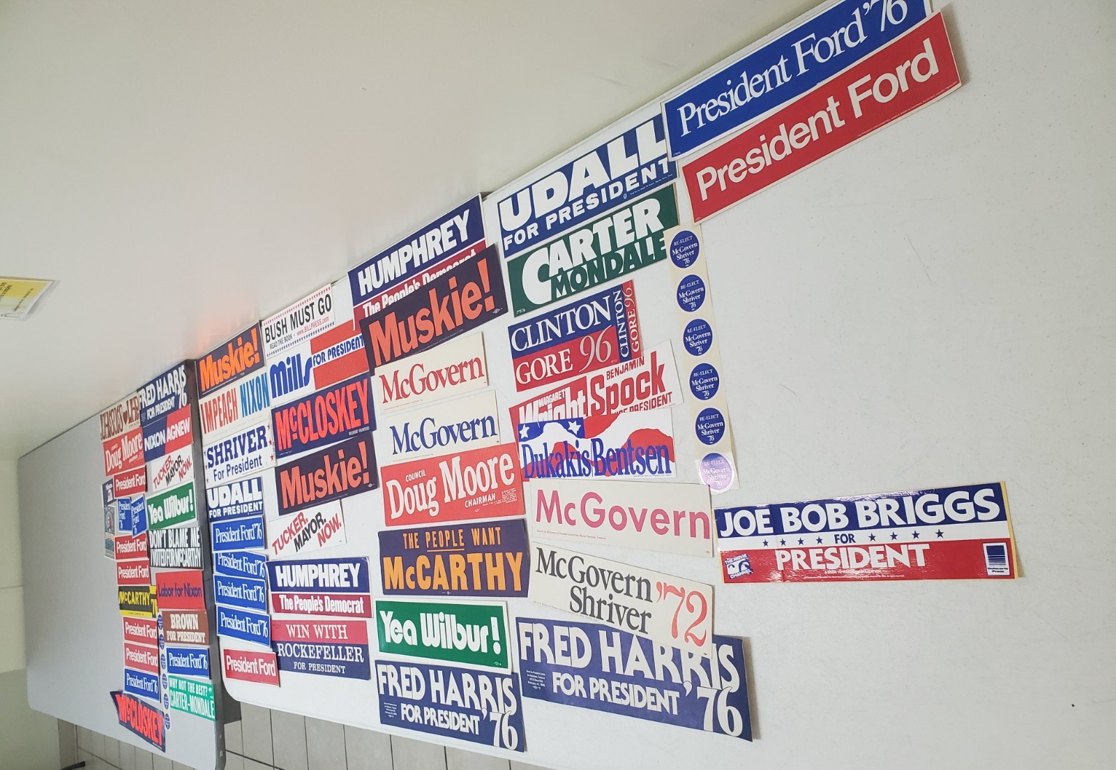 VTG: PRESIDENTIAL BUMPER STICKERS: NIXON, FORD, JOHNSON,UDALL, MILLS: G-
