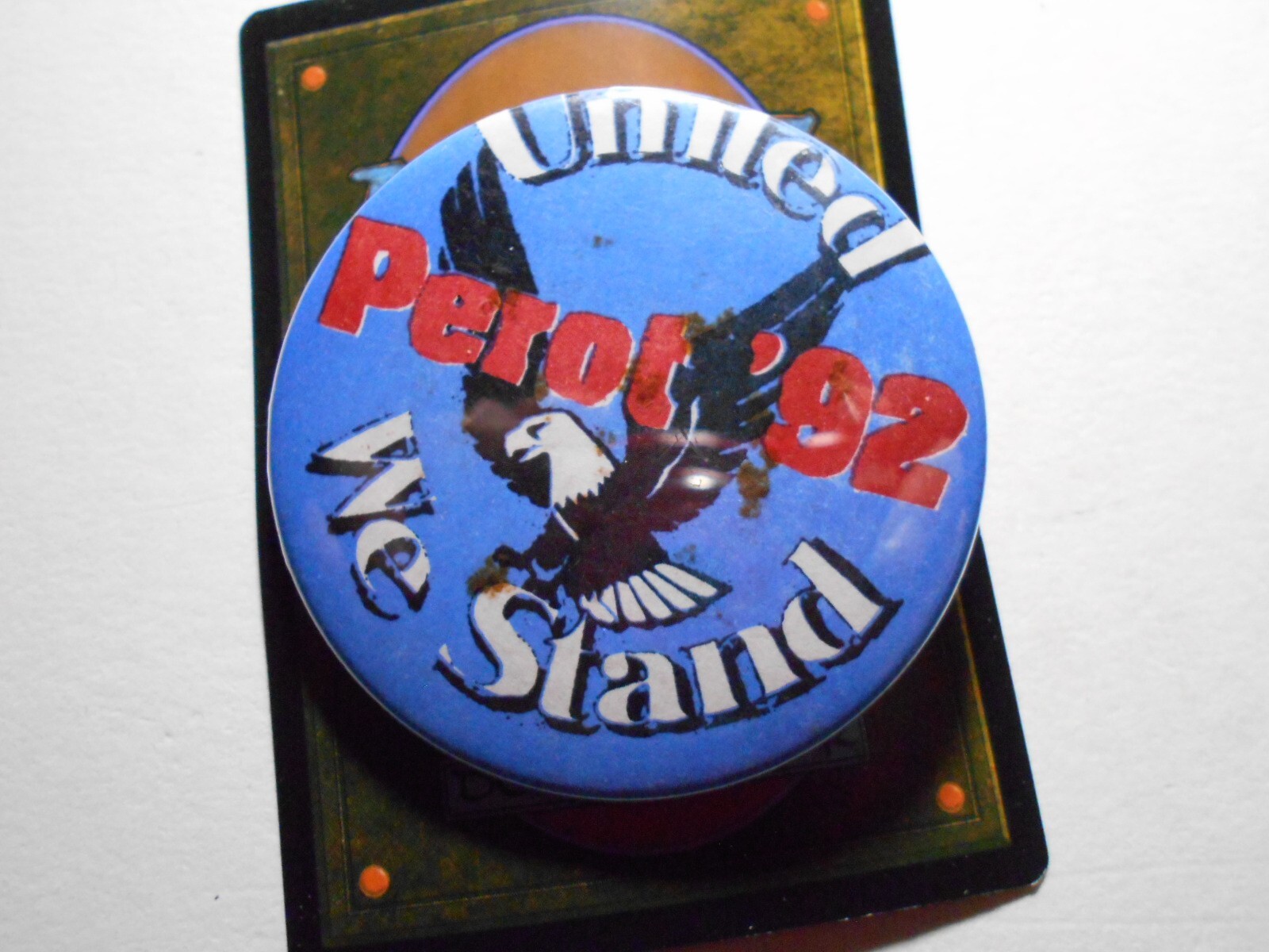 2-1/4″ United We Stand Perot ’92 cello pinback button