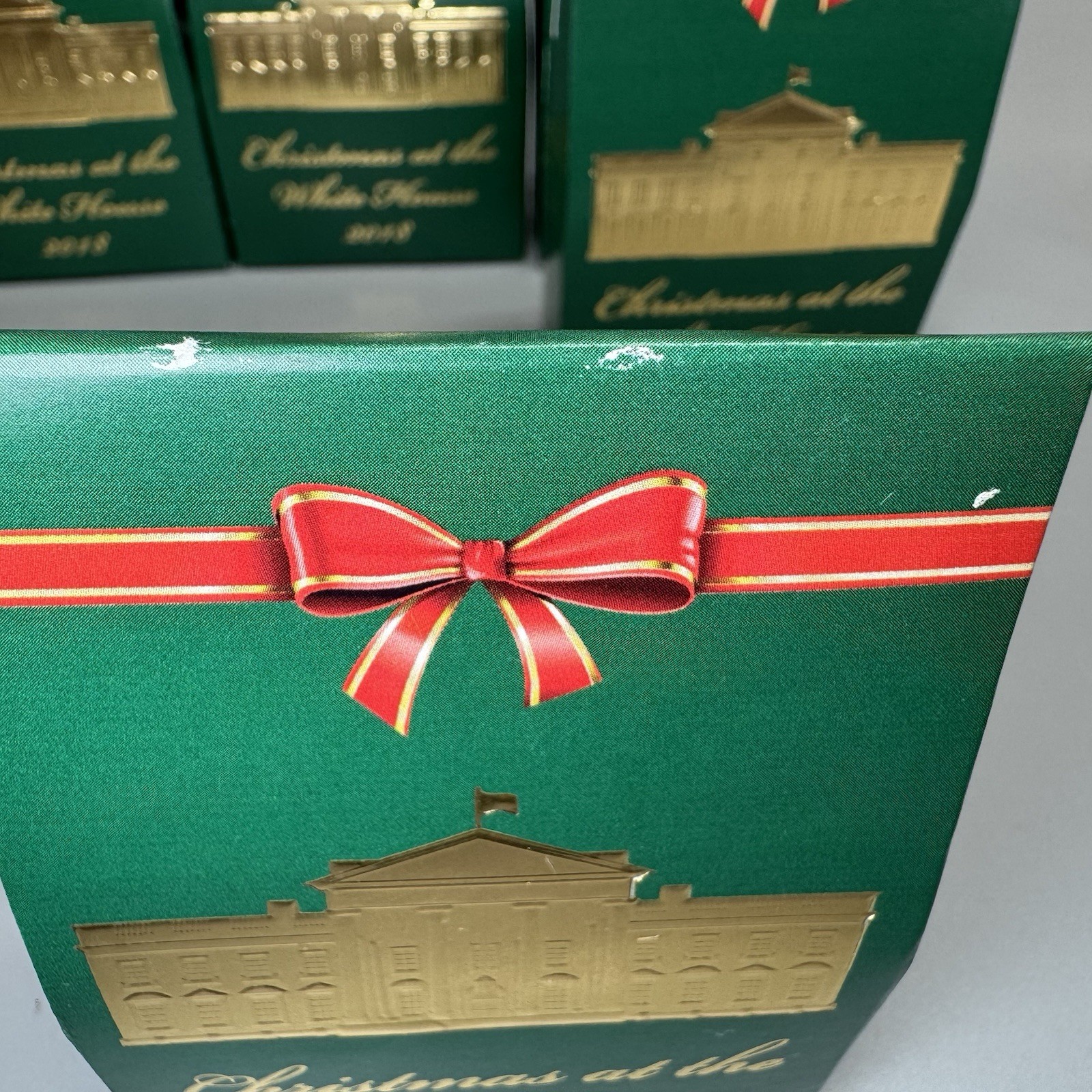 (7) 2018 President DONALD TRUMP Hershey Kiss Christmas White House Candy Box
