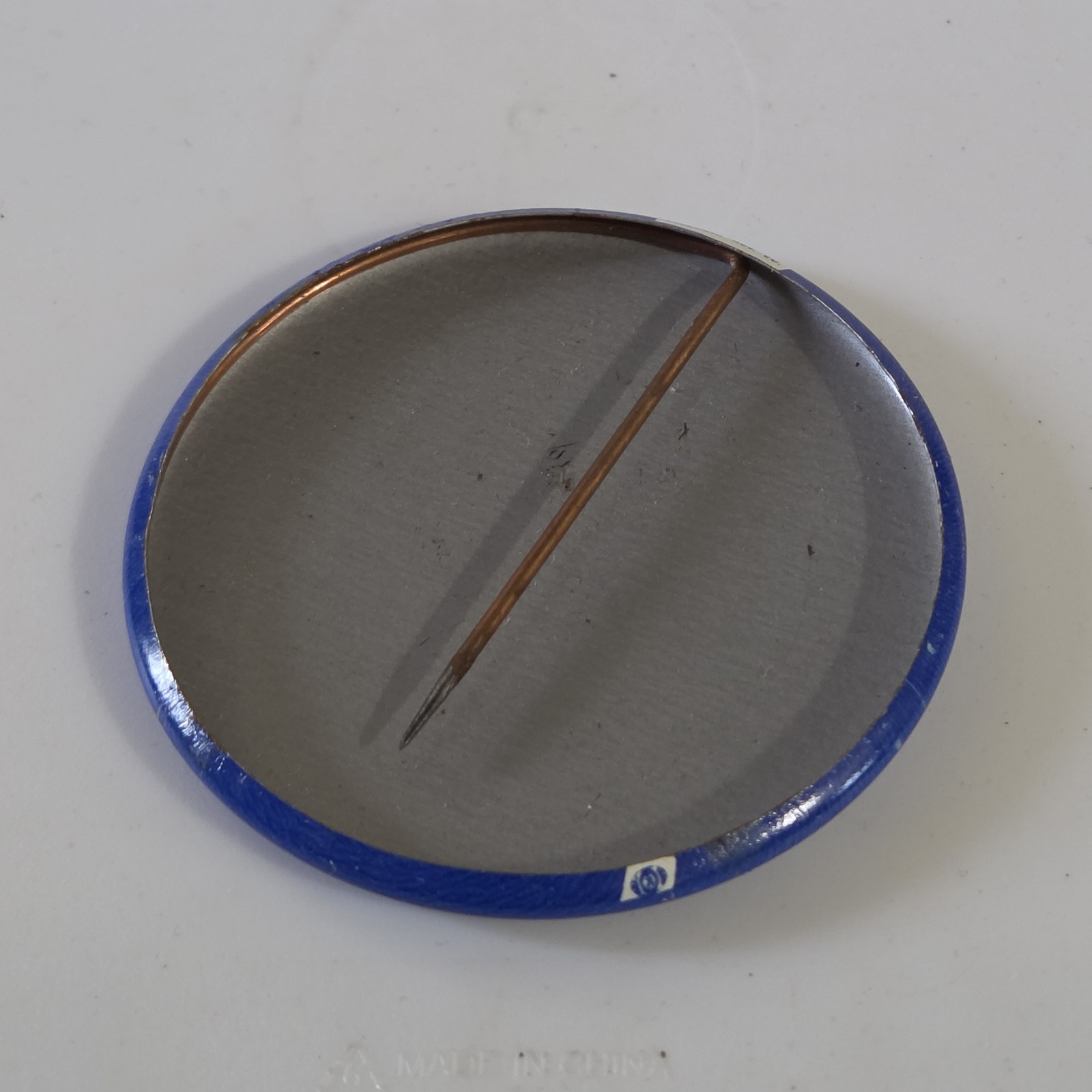 Vintage Reagan Bush 1980s Presidential Campaign Pin Button Blue White 2.25″