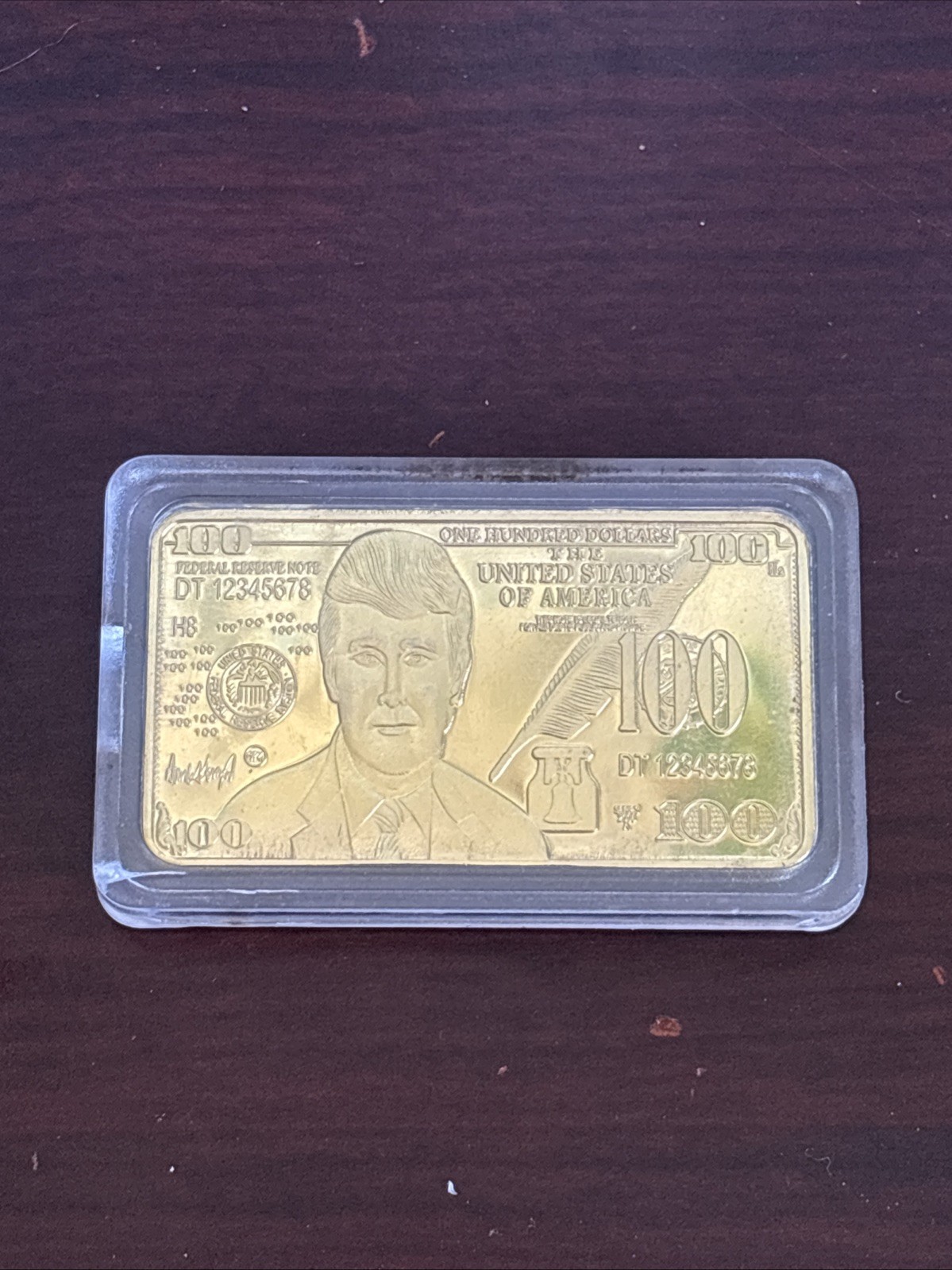 US President Donald Trump $100 Dollors Gold Plated Commemorative Bar Coin Gift