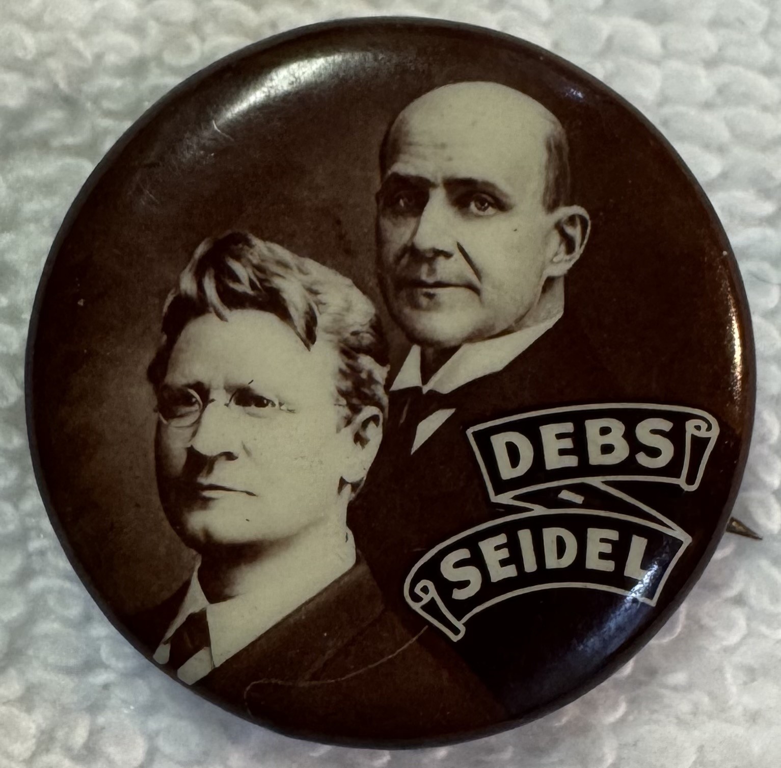 1912 DEBS-SEIDEL 7/8″ SEPIA JUGATE CELLULOID CAMPAIGN BUTTON-RARE & NEAR-MINT!