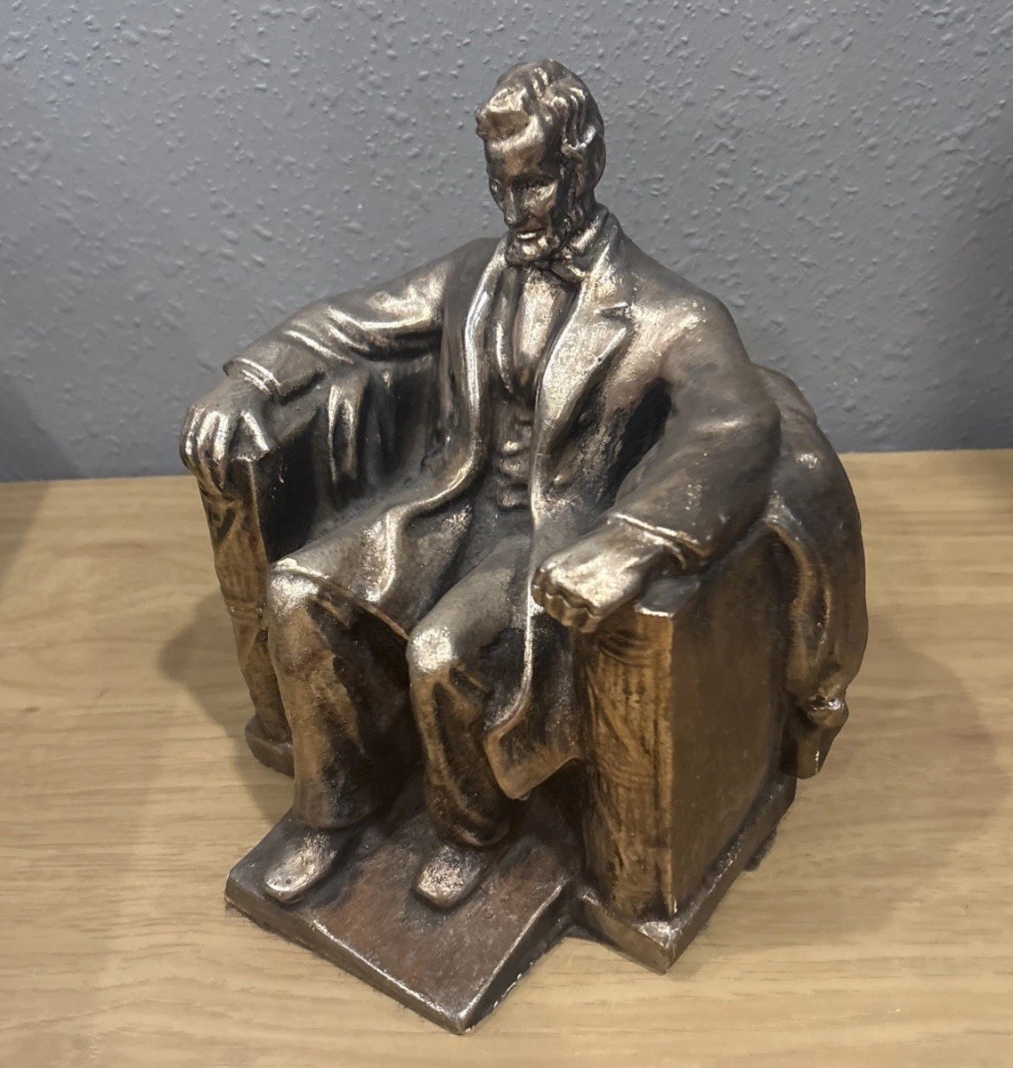 Abraham Lincoln Statue Seated Chair Figurine 8” Resin Bronze Finish Patriotic