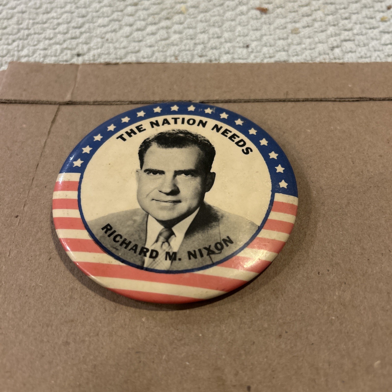 ‘THE NATION NEEDS RICHARD M. NIXON’ 1960 Campaign Button Original Pin On Metal