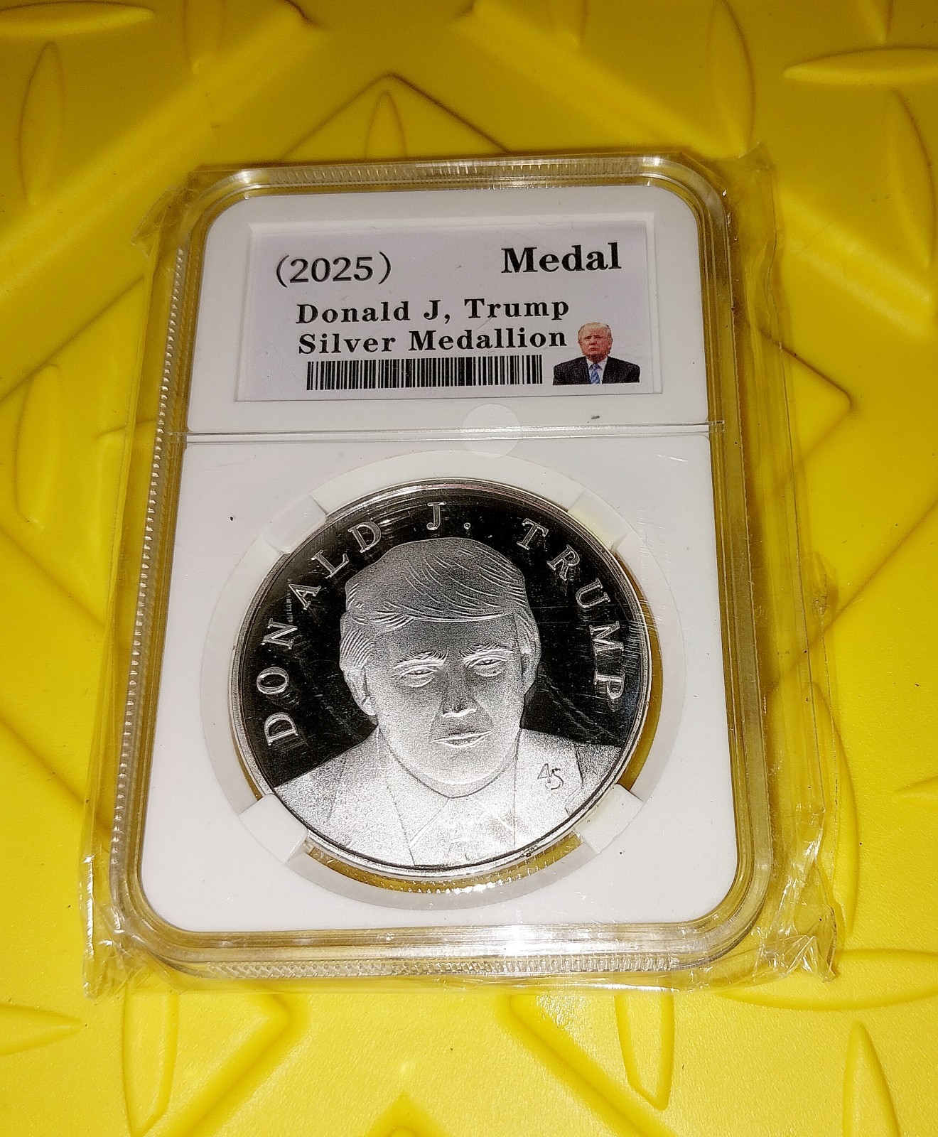 2025 DONALD TRUMP 45th US PRESIDENT FIRST EDT SILVER PLATED MEDALLION COIN MEDAL