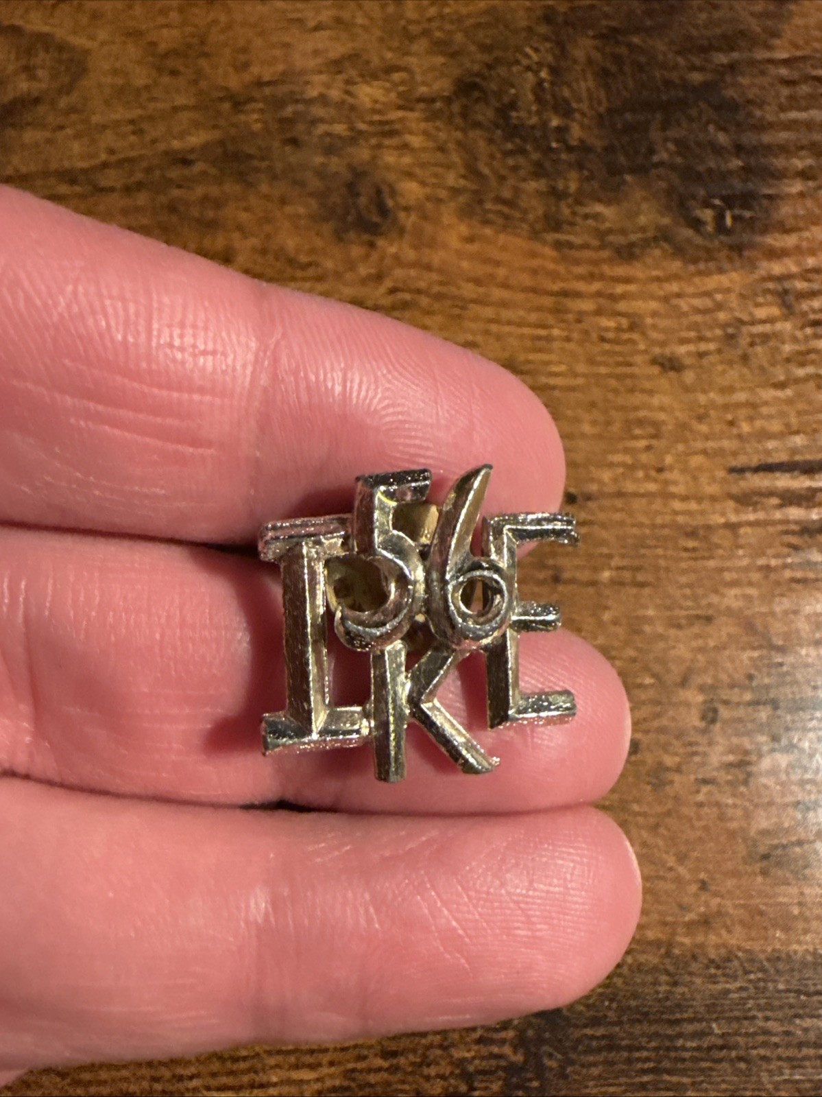 IKE ‘56 Campaign Lapel Pin Dwight Eisenhower Republican President 1952 & 1956
