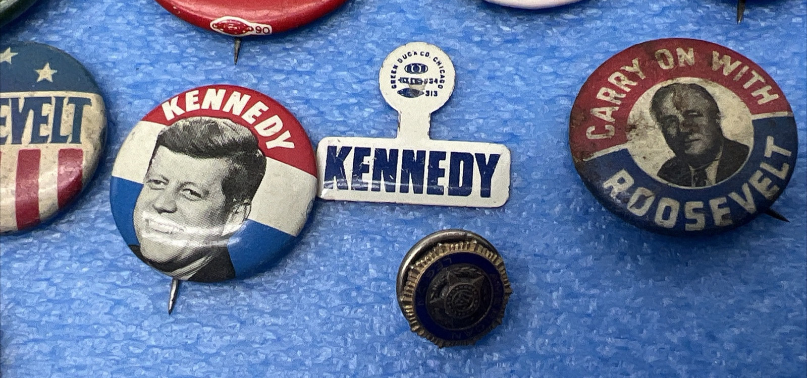 Vintage Button Lot of 18 Pins Political Wallace Goldwater Kennedy Roosevelt Phil
