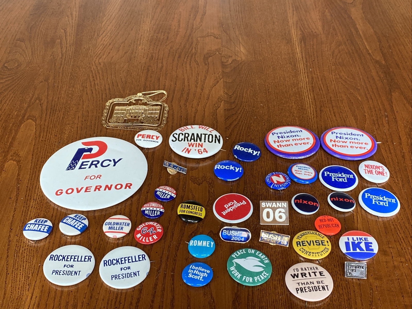 36 Vtg Campaign Political Pin Lot Nixon Ford Ike Rockefeller Goldwater Runsfeld