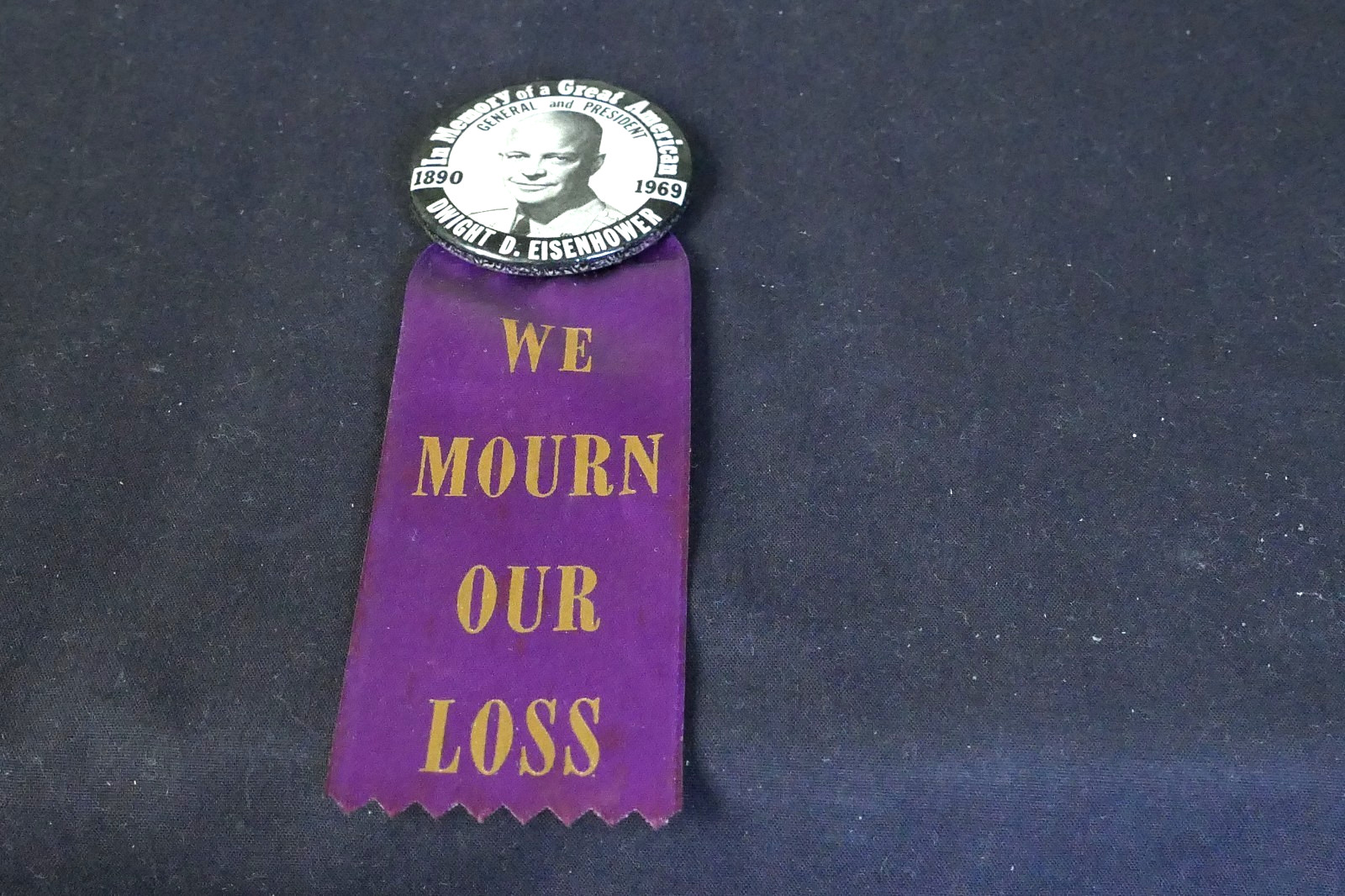 1890-1969 We Mourn Our Loss Dwight D. Eisenhower President Memorial Pin Ribbon