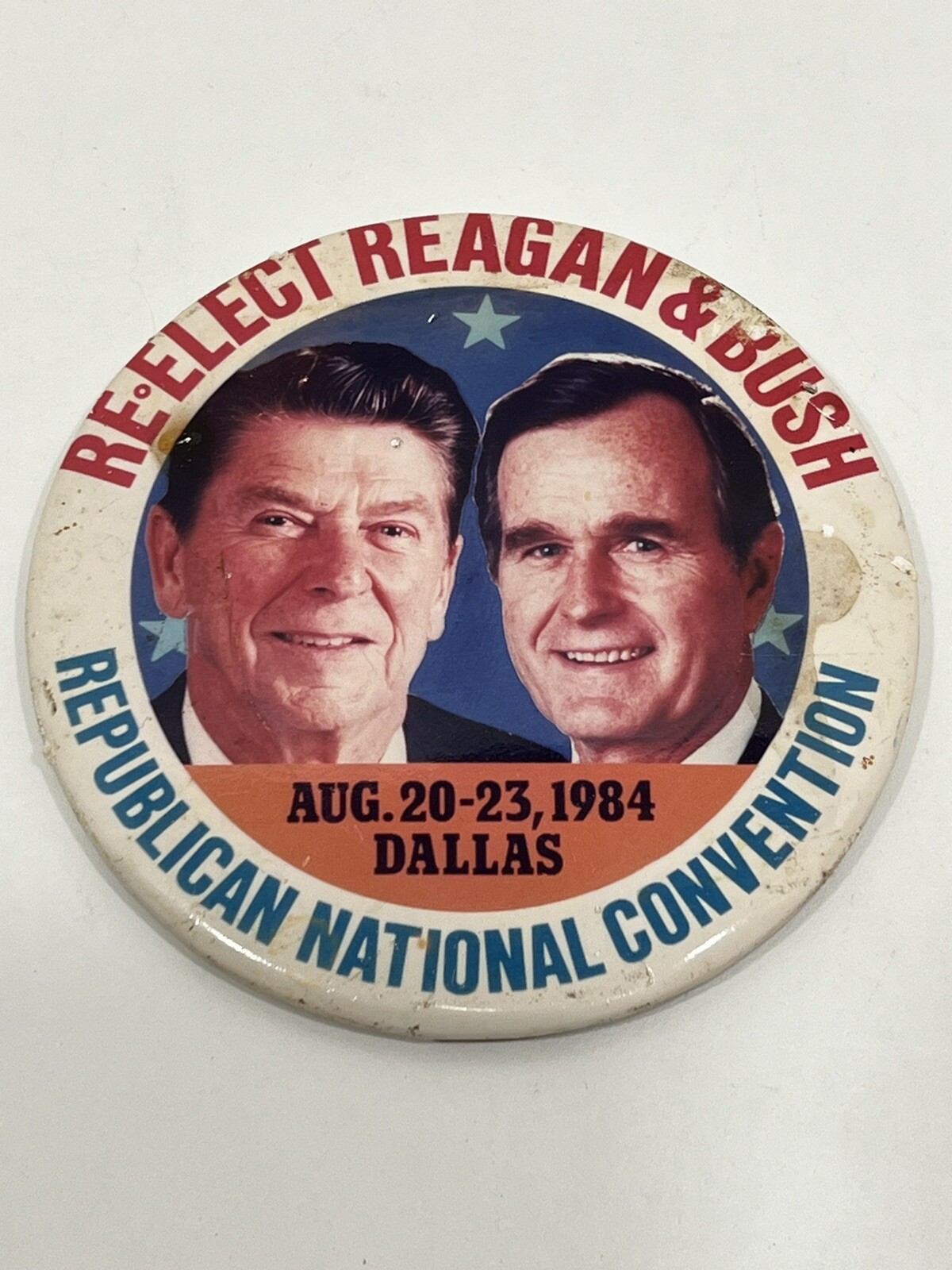 3 1/2″ Ronald Reagan George Bush 1984 RNC Pres. political campaign button pin