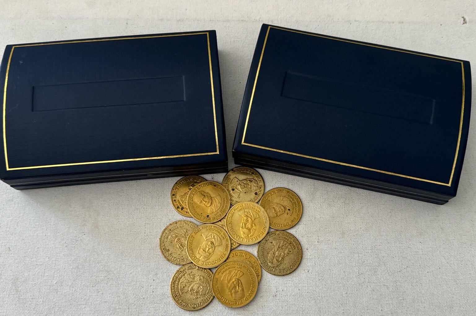 14 Pc President Lot – 2 Sets of 2004 Democrat & Republican Nominees & 12 Tokens