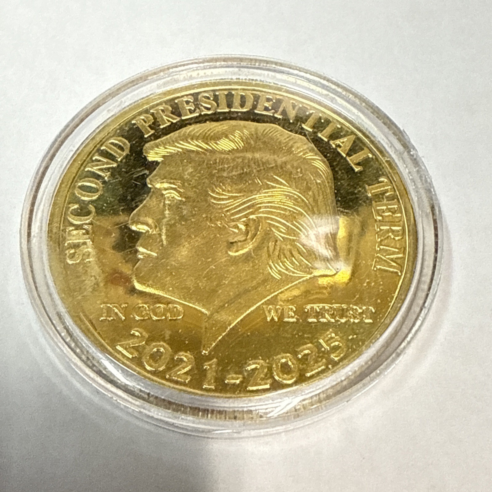 2021-2005 Trump Collector Coin Gold Tone