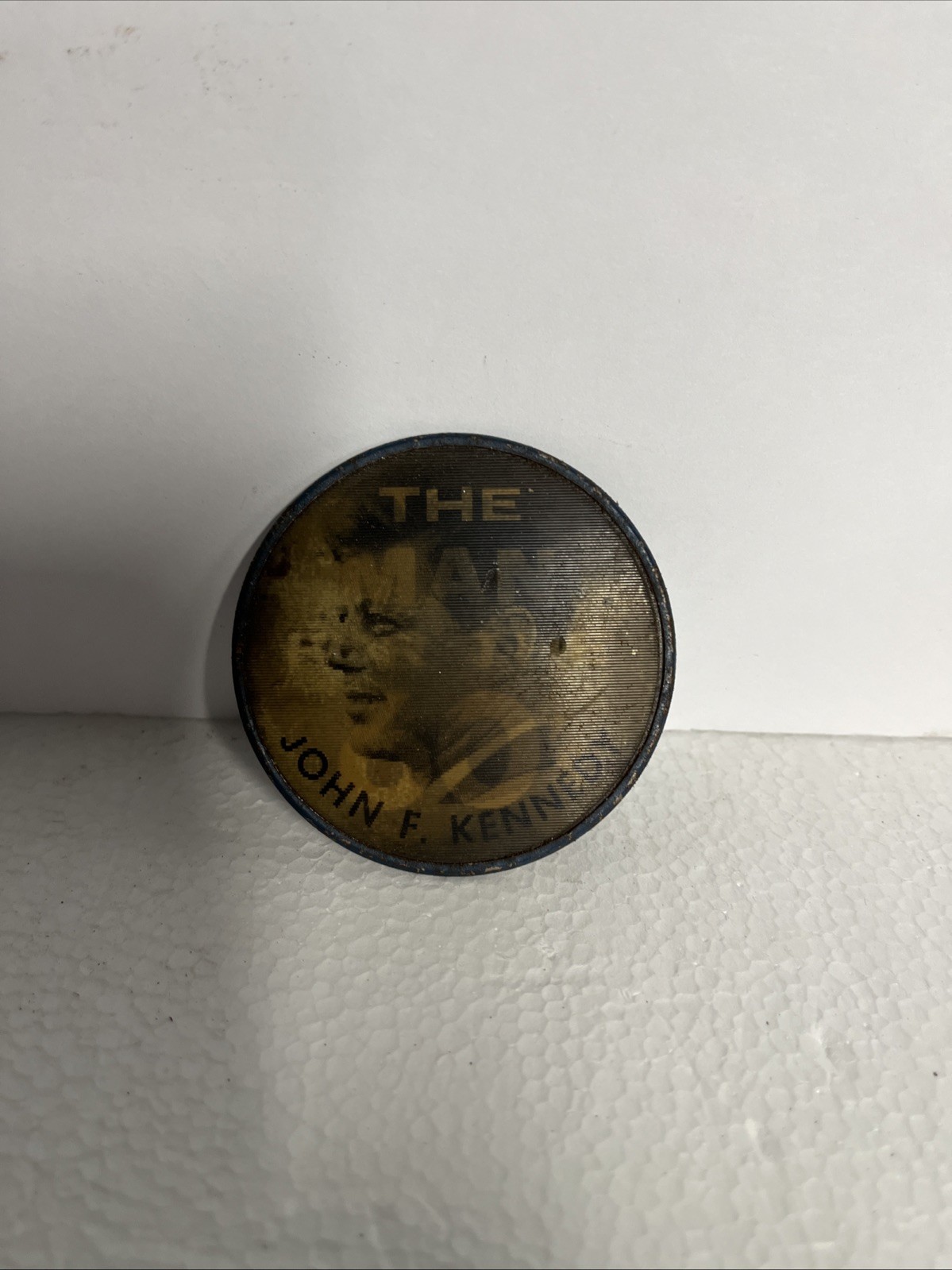 1960 John F Kennedy JFK Flasher Varivue Campaign Pinback Button Man for the 60’s