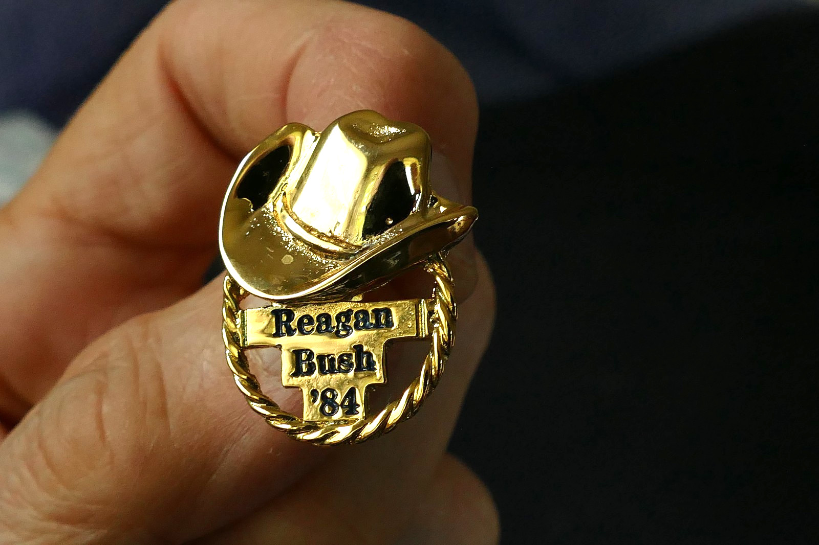 1984 Ronald Reagan George Bush Cowboy Hat & Braided Rope Gold-Tone Tie Tack Pin