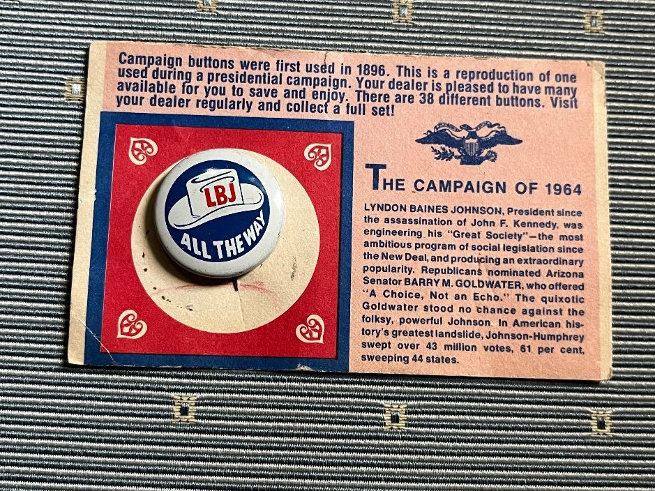 1964 LBJ All the Way for President Policitcal Pin Button Cowboy Hat & Promo Card