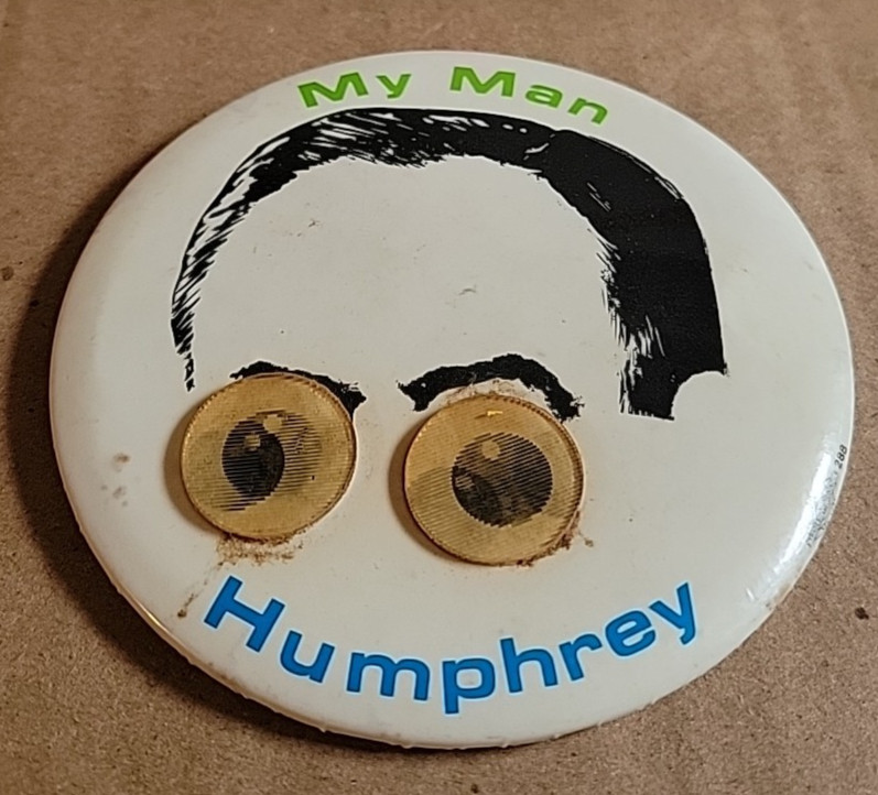 RARE 1968 VARI-VUE FLICKER GOOGLY EYES HUMPHREY CAMPAIGN 3.5″ PINBACK BUTTON