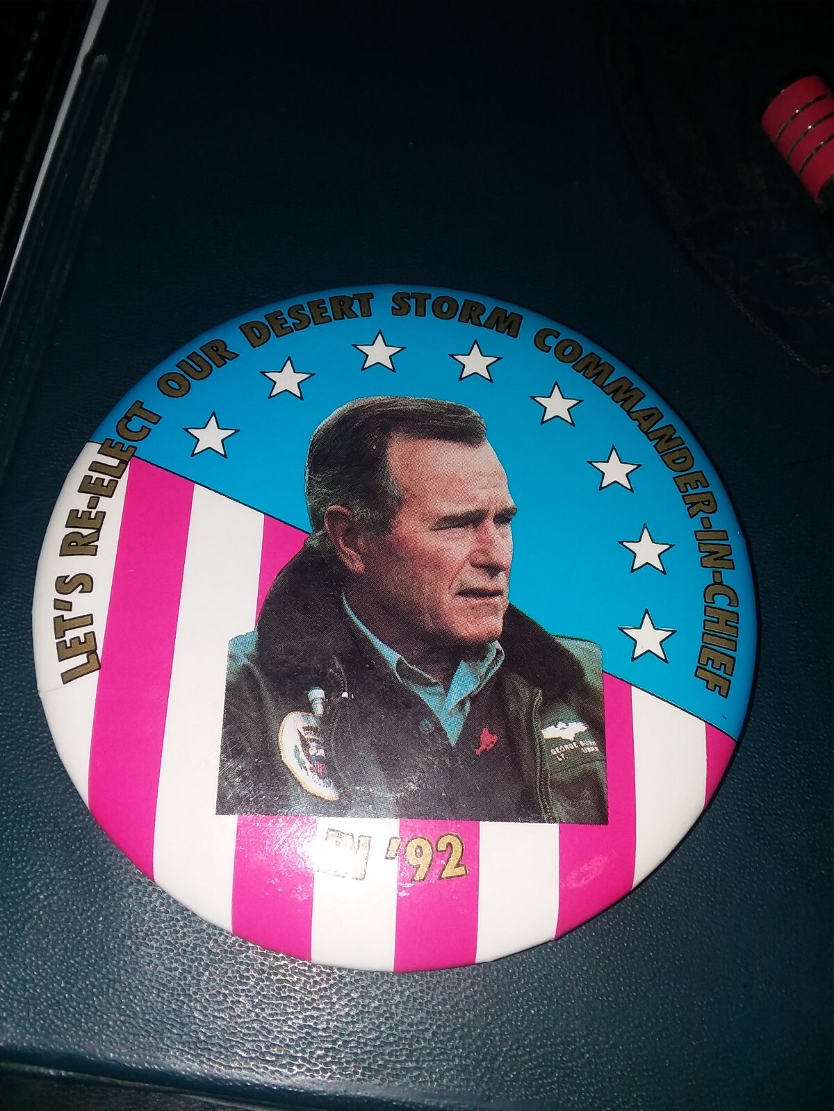 Vintage ReElect in ’92 George H.W. Bush 3.5″ Campaign Button